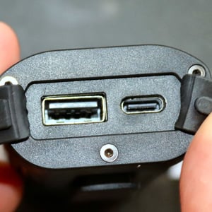 Ravemen PR1400 usb ports