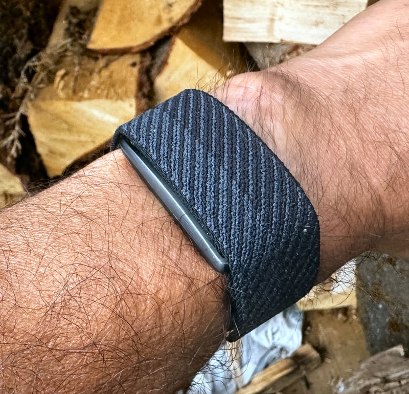 the5krunner wearing polar loop on wrist strap view