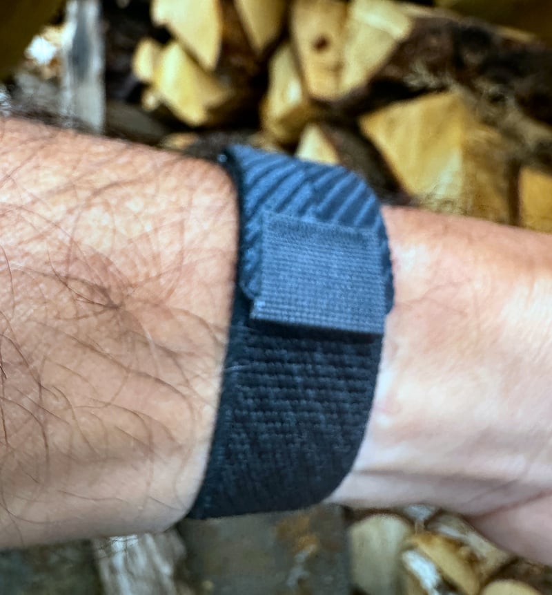 the5krunner wearing polar loop on wrist view of strap