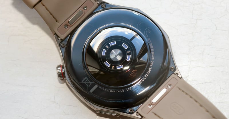 Huawei Watch GT 6 Pro nano-crystal ceramic back with sensor array