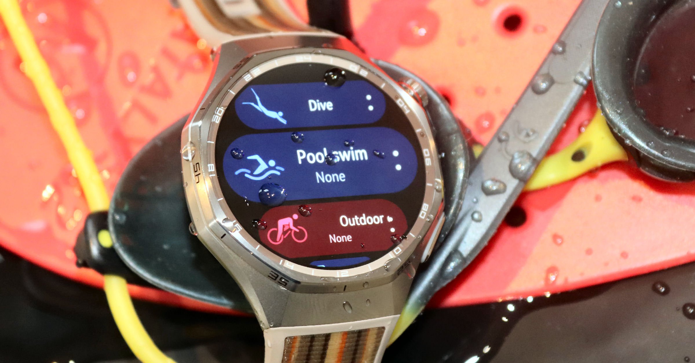 Huawei Watch GT 6 Pro swim sport profile mode with water resistance demonstration and swim gear