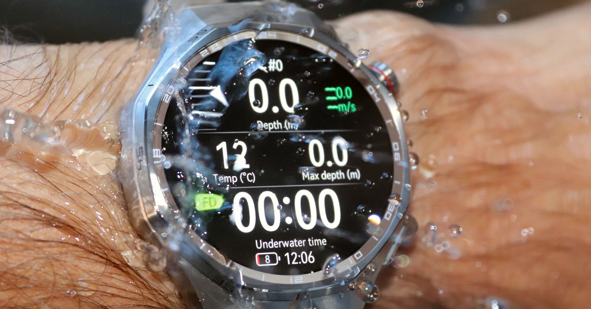Huawei Watch GT 6 Pro IP69 dust and 5ATM water resistance rating demonstrated with water droplets