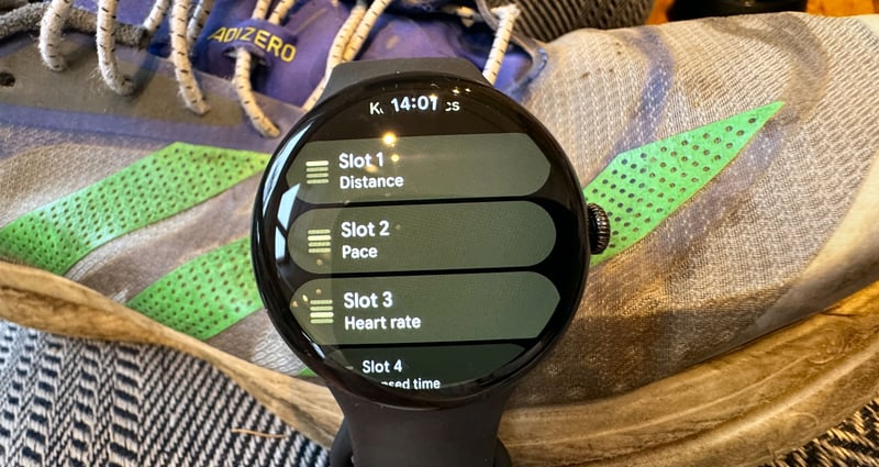 Google Pixel Watch 4 wear os 6.1 fitbit customise display metrics