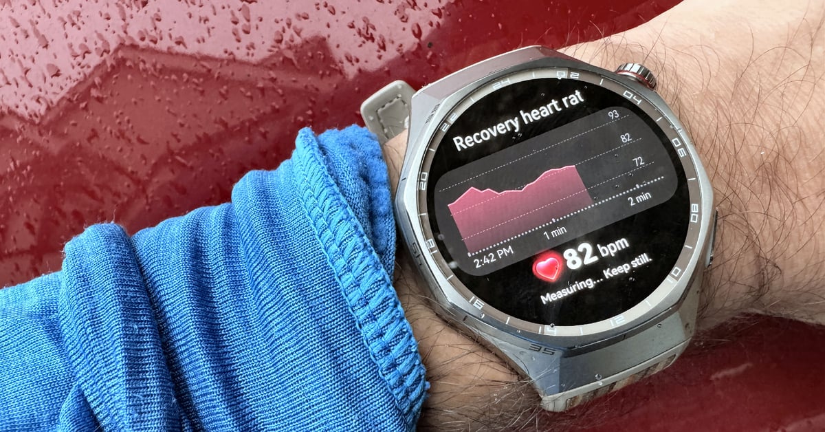 Huawei Watch GT 6 Pro displaying post-workout recovery heart rate metrics on screen