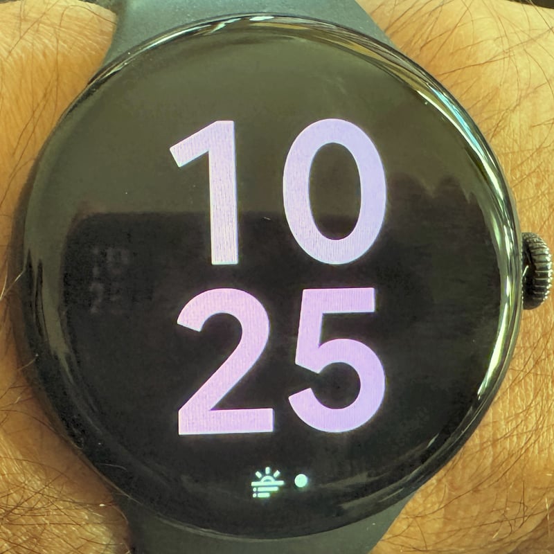 Pixel Watch 4 Large Scale Watch Face featuring oversized, highly readable digital time