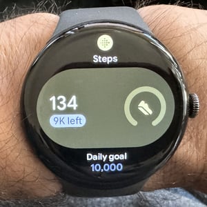 Pixel Watch 4 Steps Tile