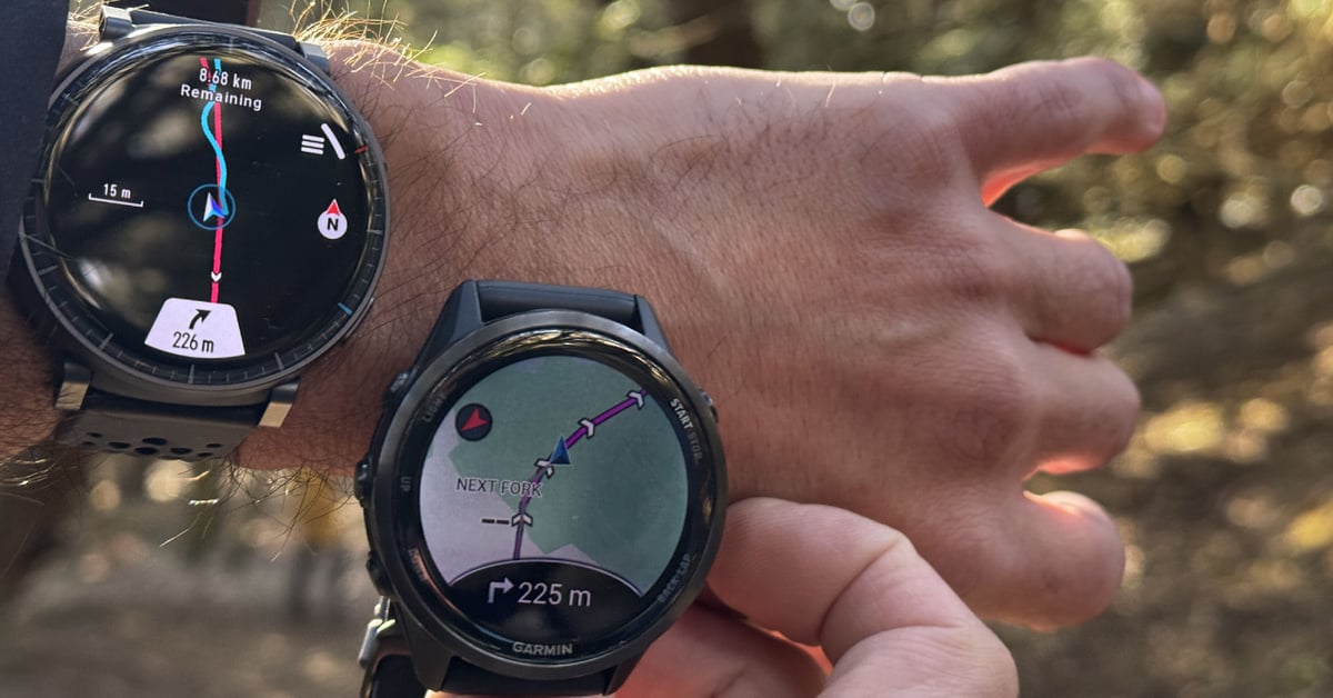 Amazfit Active Max navigation breadcrumb route and turn-by-turn instructions during hike