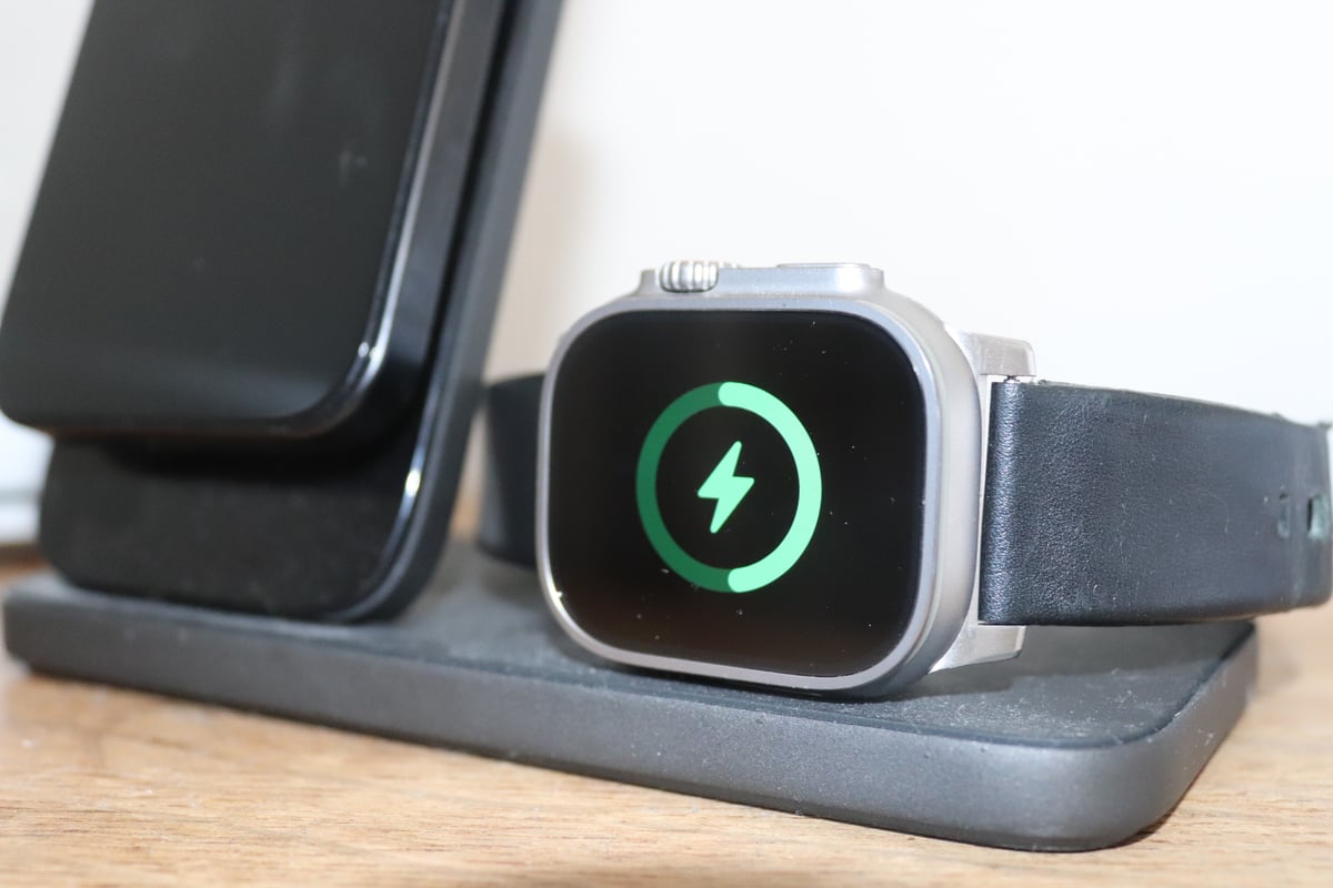 Apple Watch Ultra 3 fast charging with NOMAD Stand One Max charger