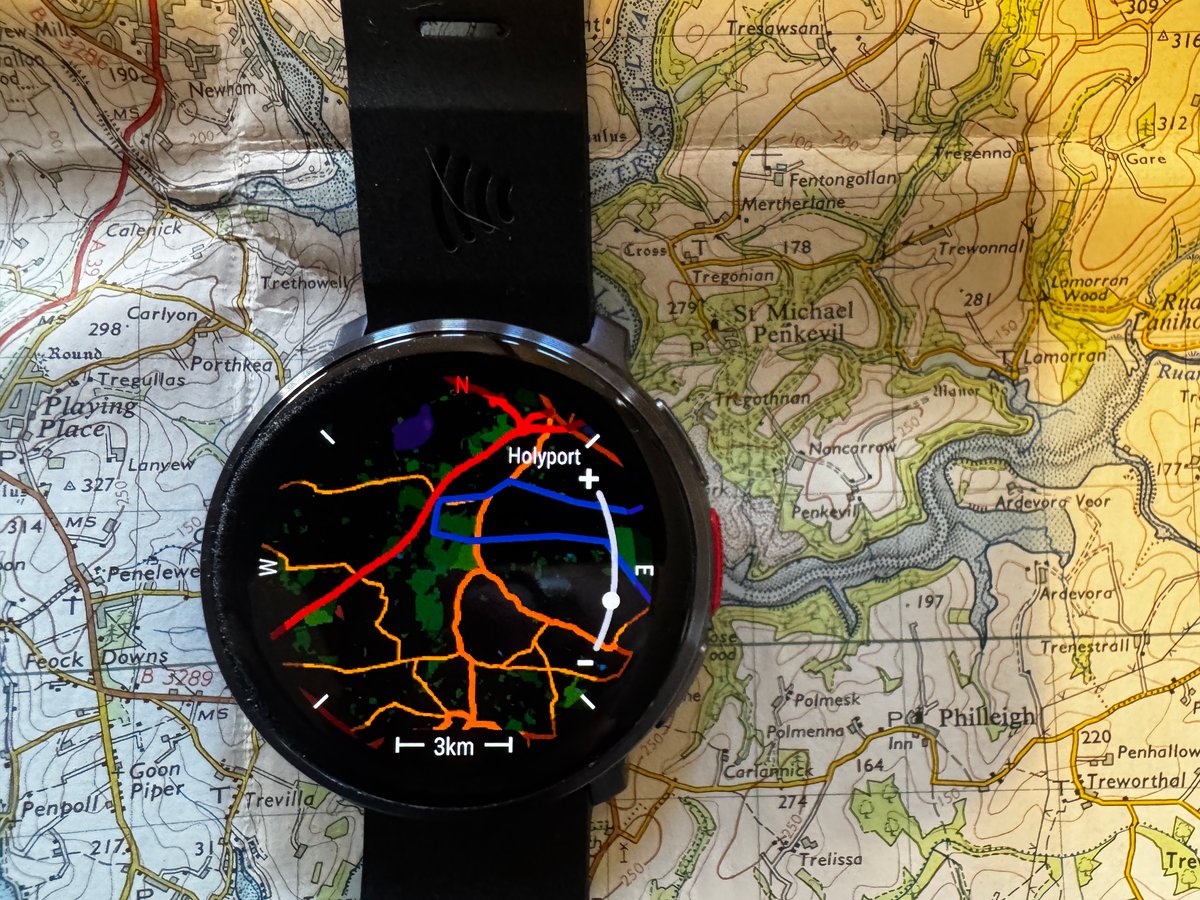 Polar Vantage V3 with OS 5 shows a course preview of a route before following it, the wearer has used the new pinch zoom feature to give additional map detail