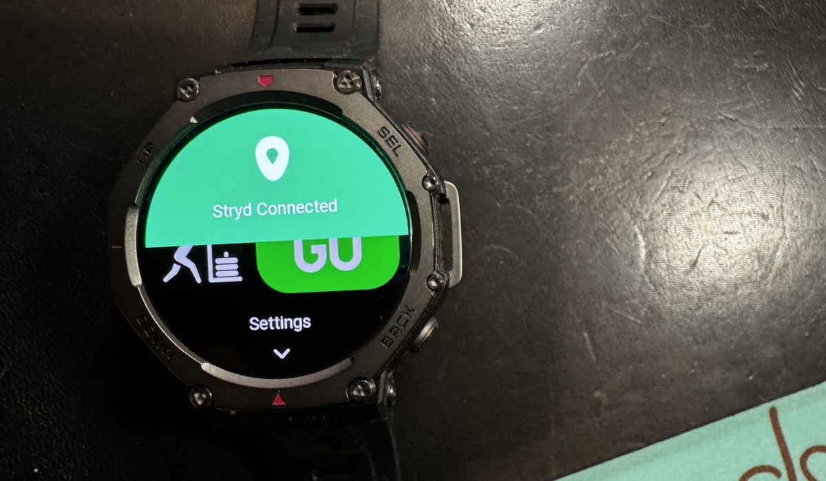 Stryd foot pod on Amazfit T-Rex 3 watch for HYROX indoor pace tracking