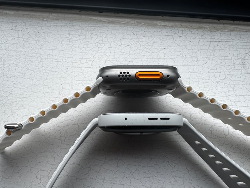 Huawei Watch fit 5 Pro vs Apple Watch Ultra 3 comparisin speaker and barometer air intake
