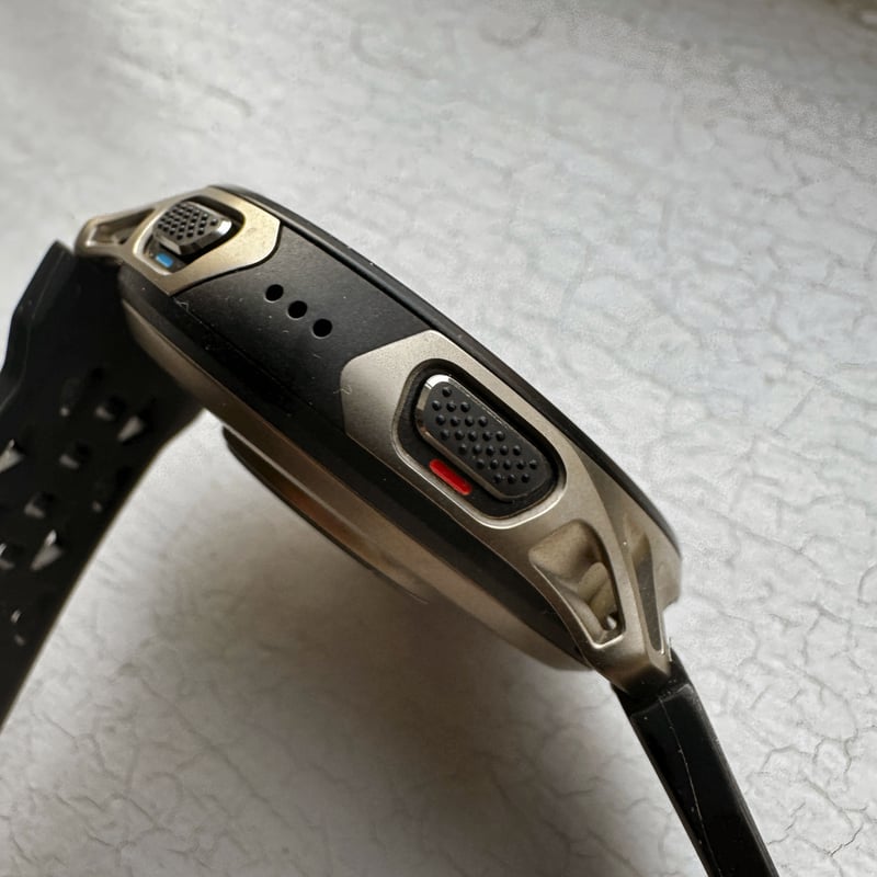 amazfit Cheetah 2 Pro textured action button and barometer inlet