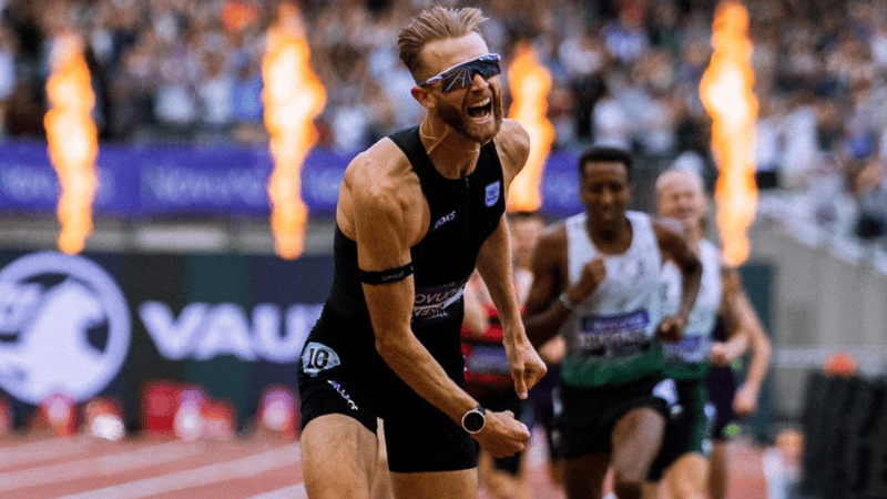 Josh Kerr breaks the mile world record in 3:42.66 wearing an Amazfit Cheetah 2 Pro at the London Diamond League