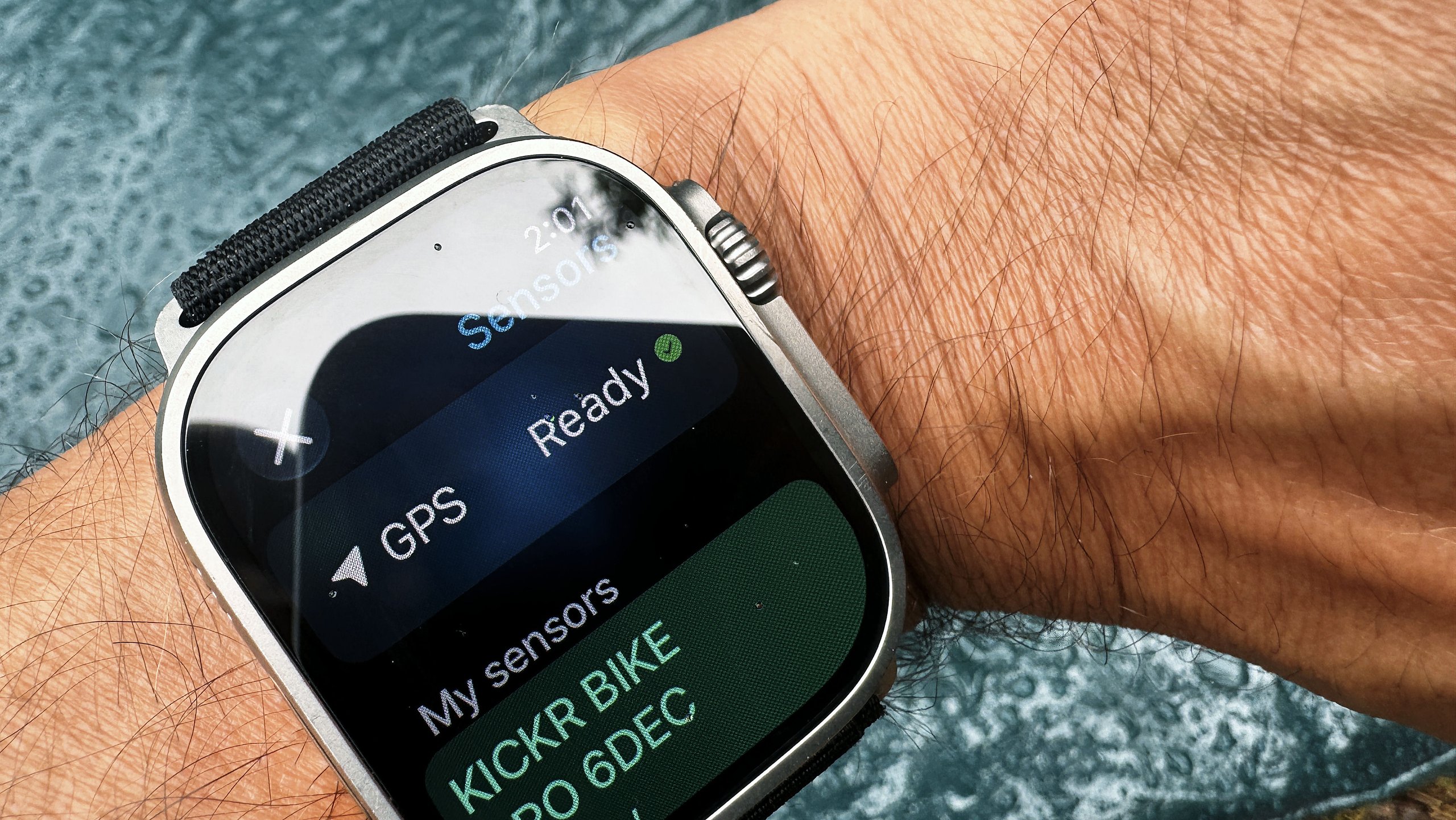 New Wahoo app for Apple Watch showing GPS connected after showing signal strength and accuracy and also showing connected Wahoo KICKR Bike, other sensors can be connected