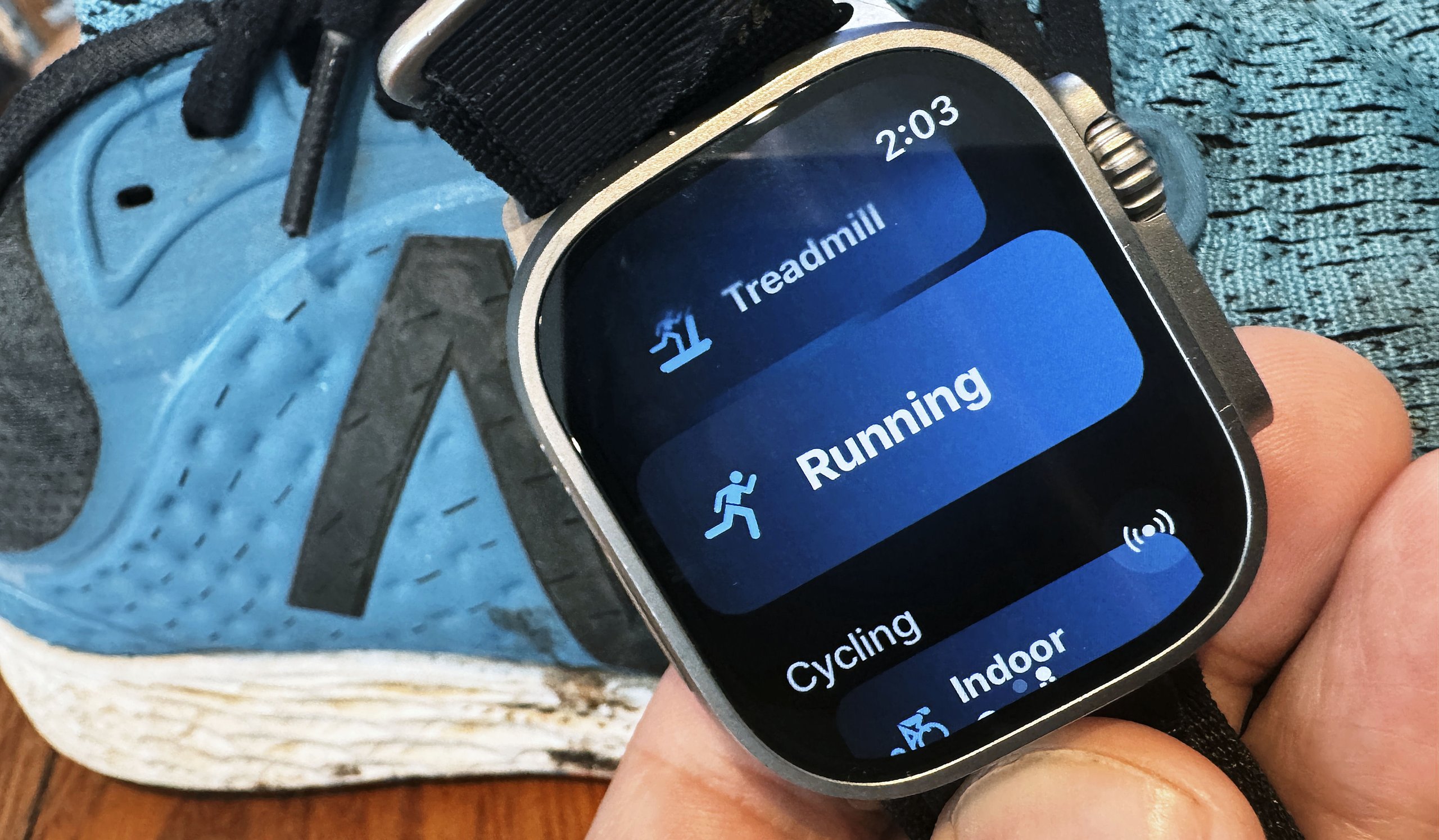 Wahoo app running screen on Apple Watch