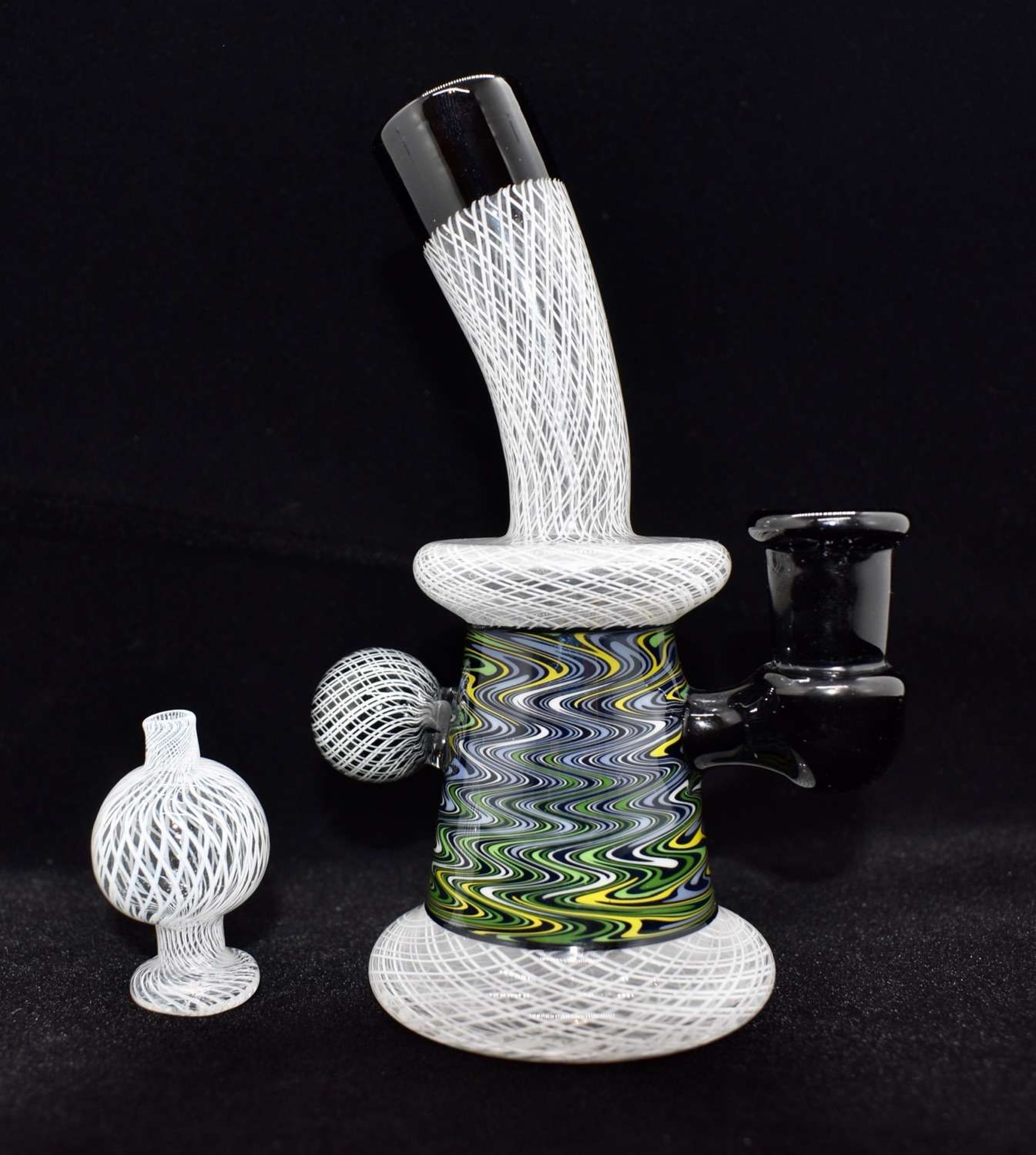 Lineworked jammer with matching cap image 0