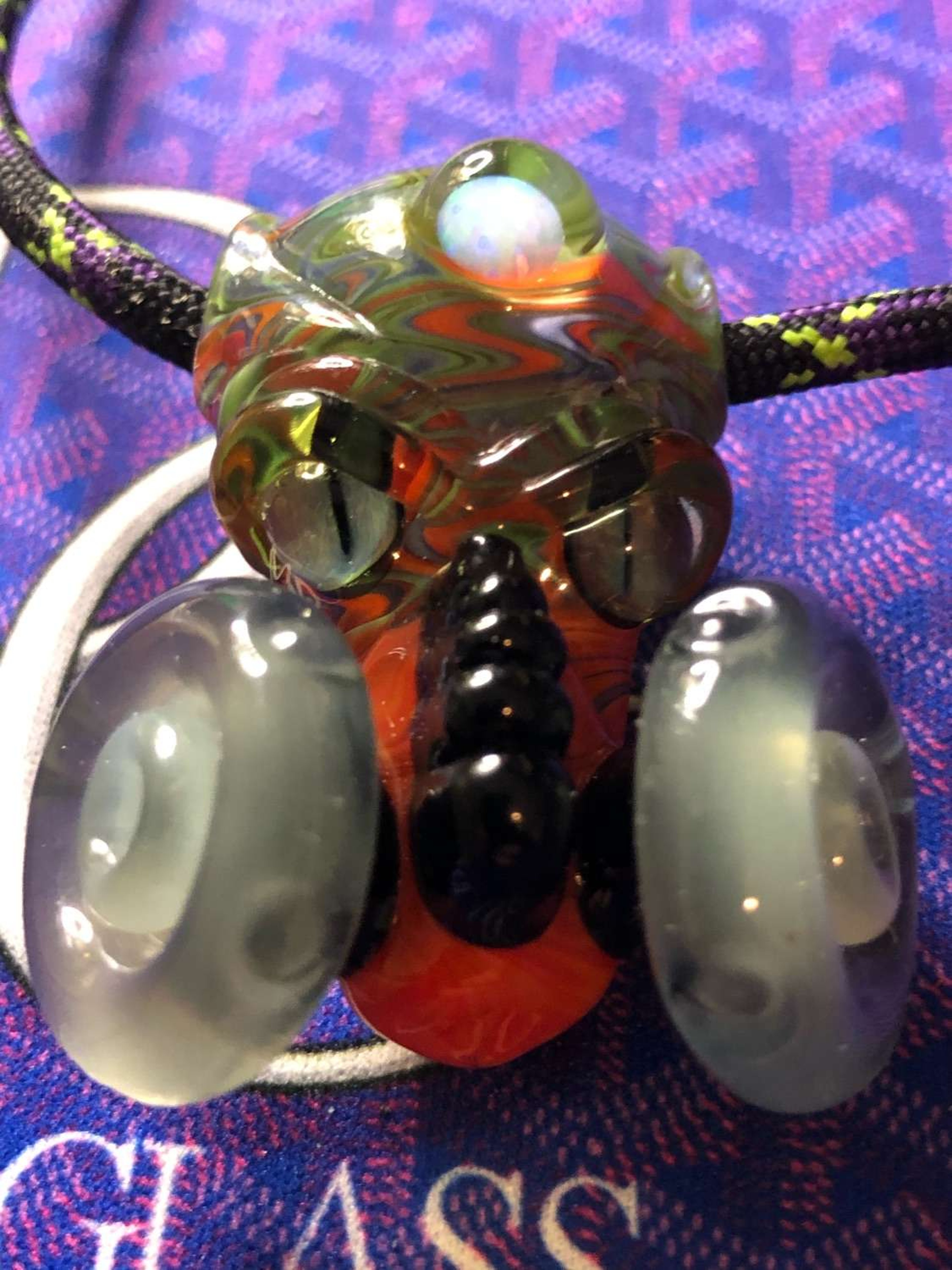 Preview pic of Upgrade glass reaver pendant 