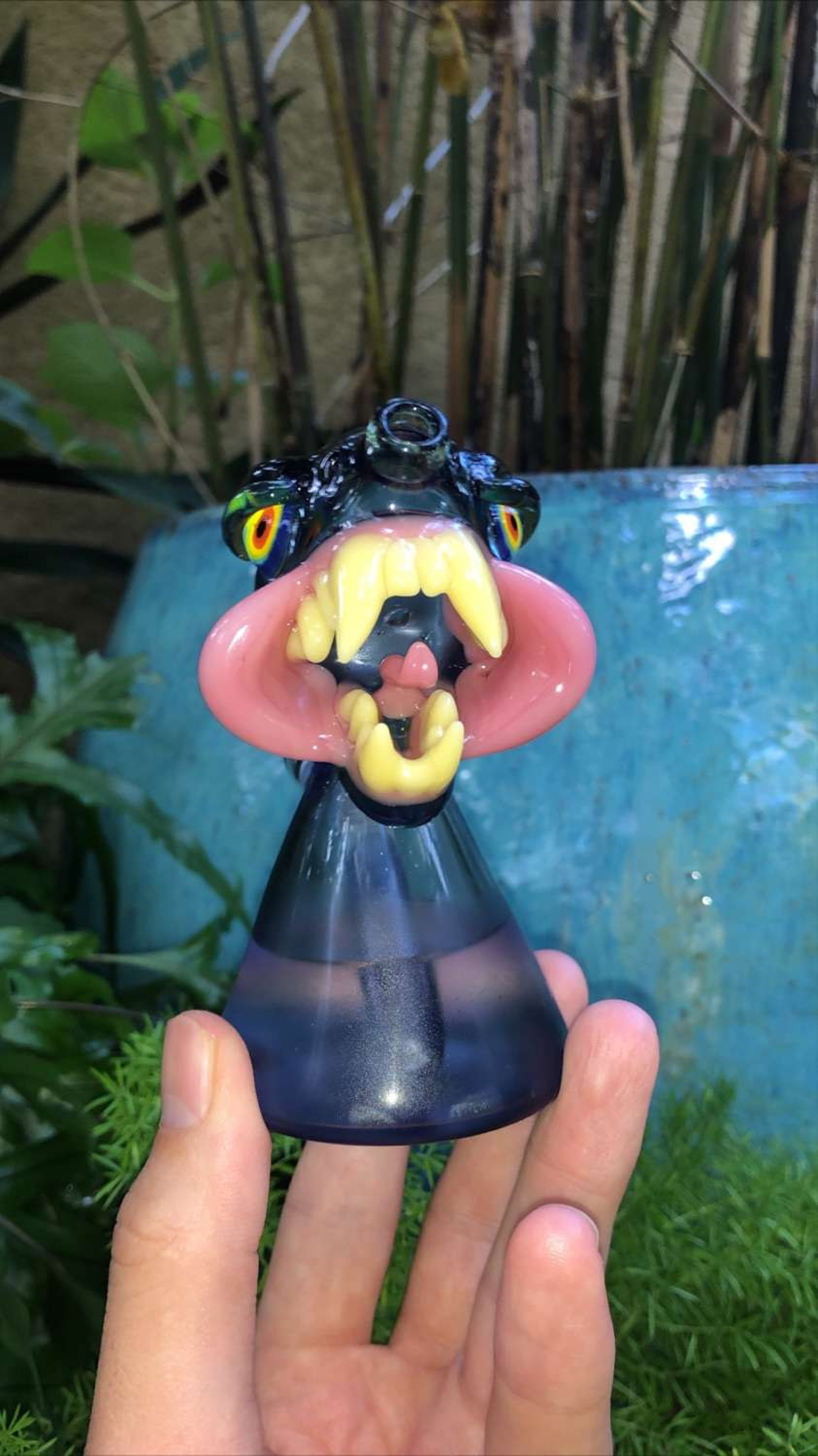 Preview pic of Elbo open mouth raptor 