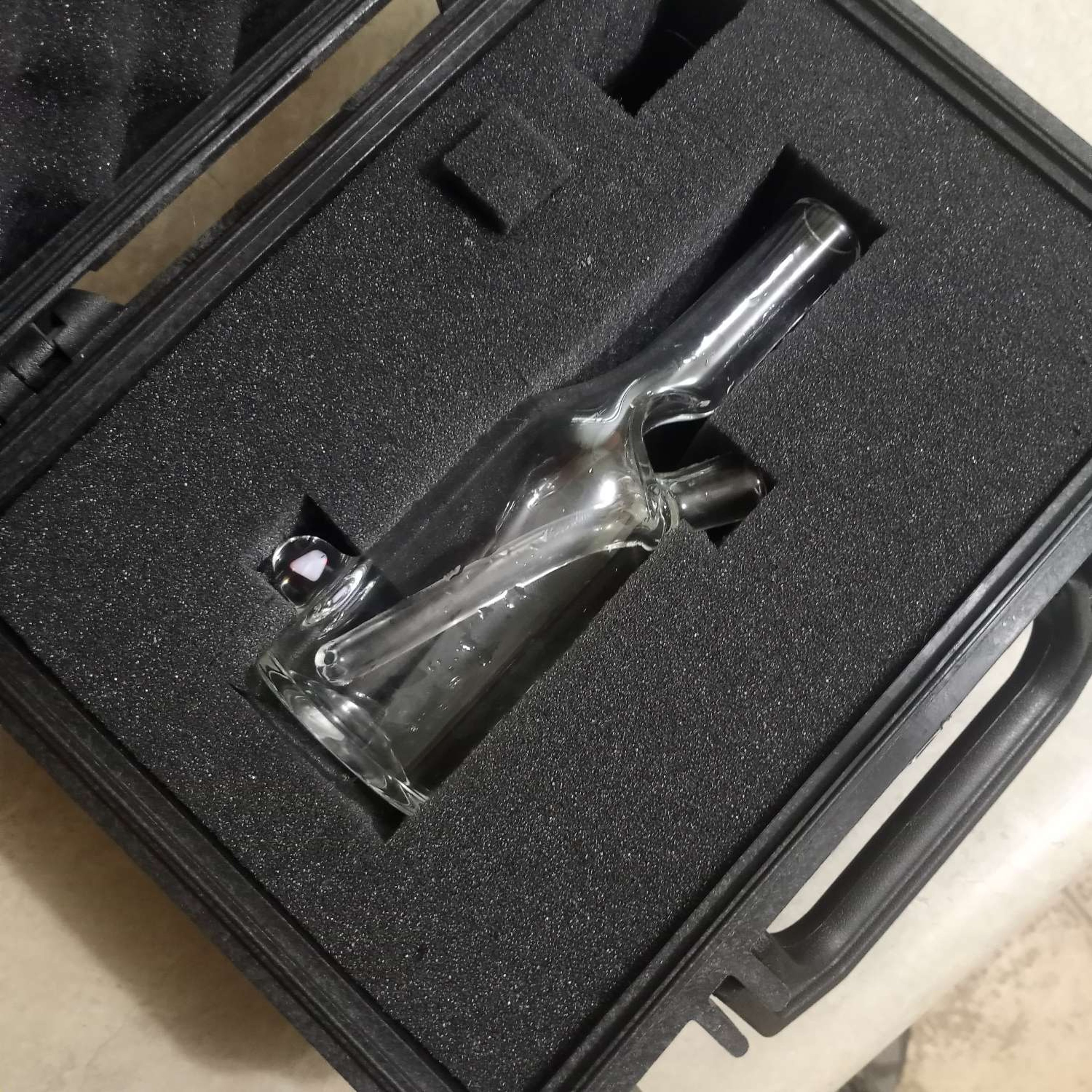 Preview pic of @theglassmechanic 2020 10mm sake bottle with fat opal  