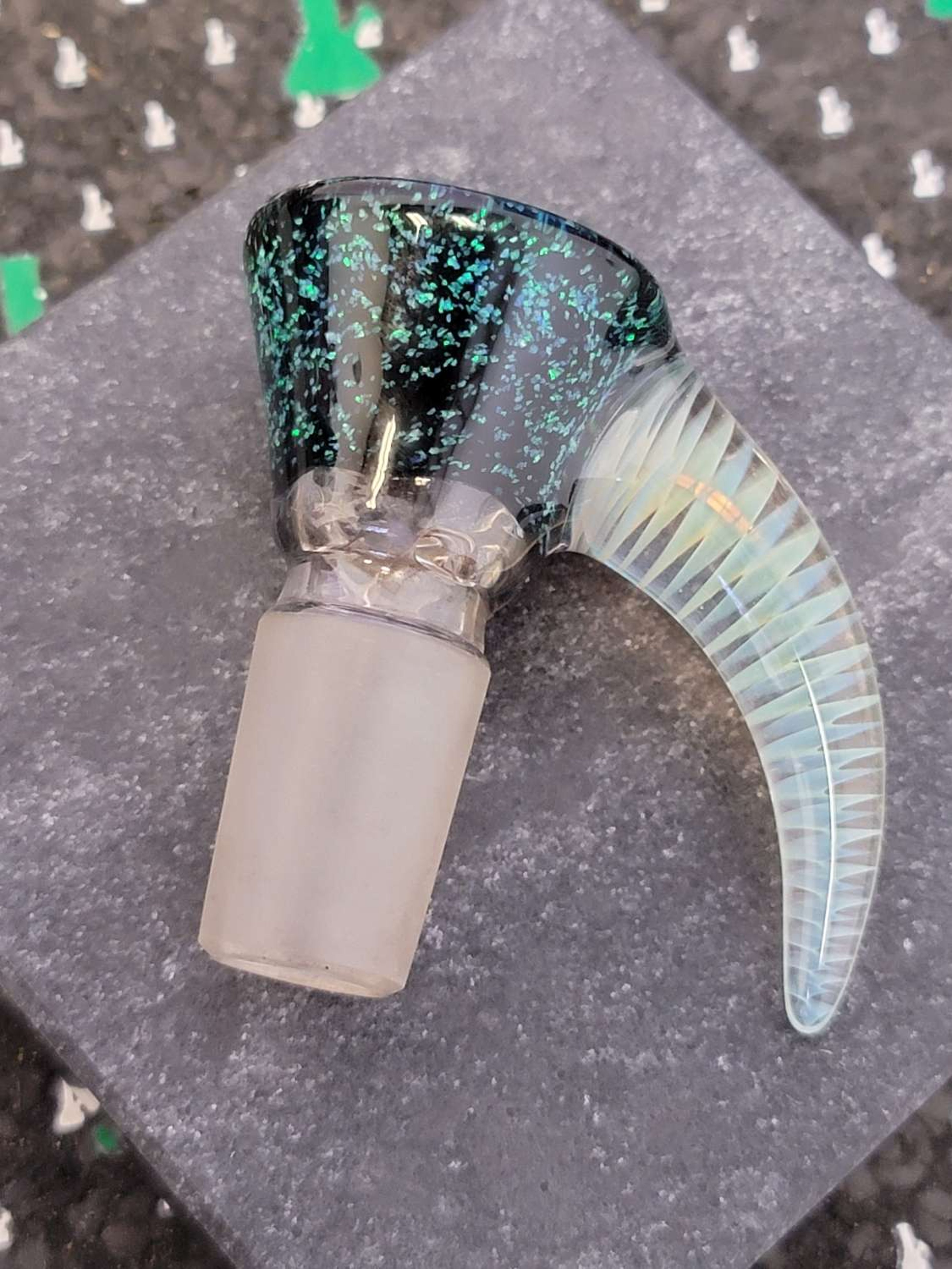 Preview pic of Headstrong glass large/xl pack 18mm horned slide