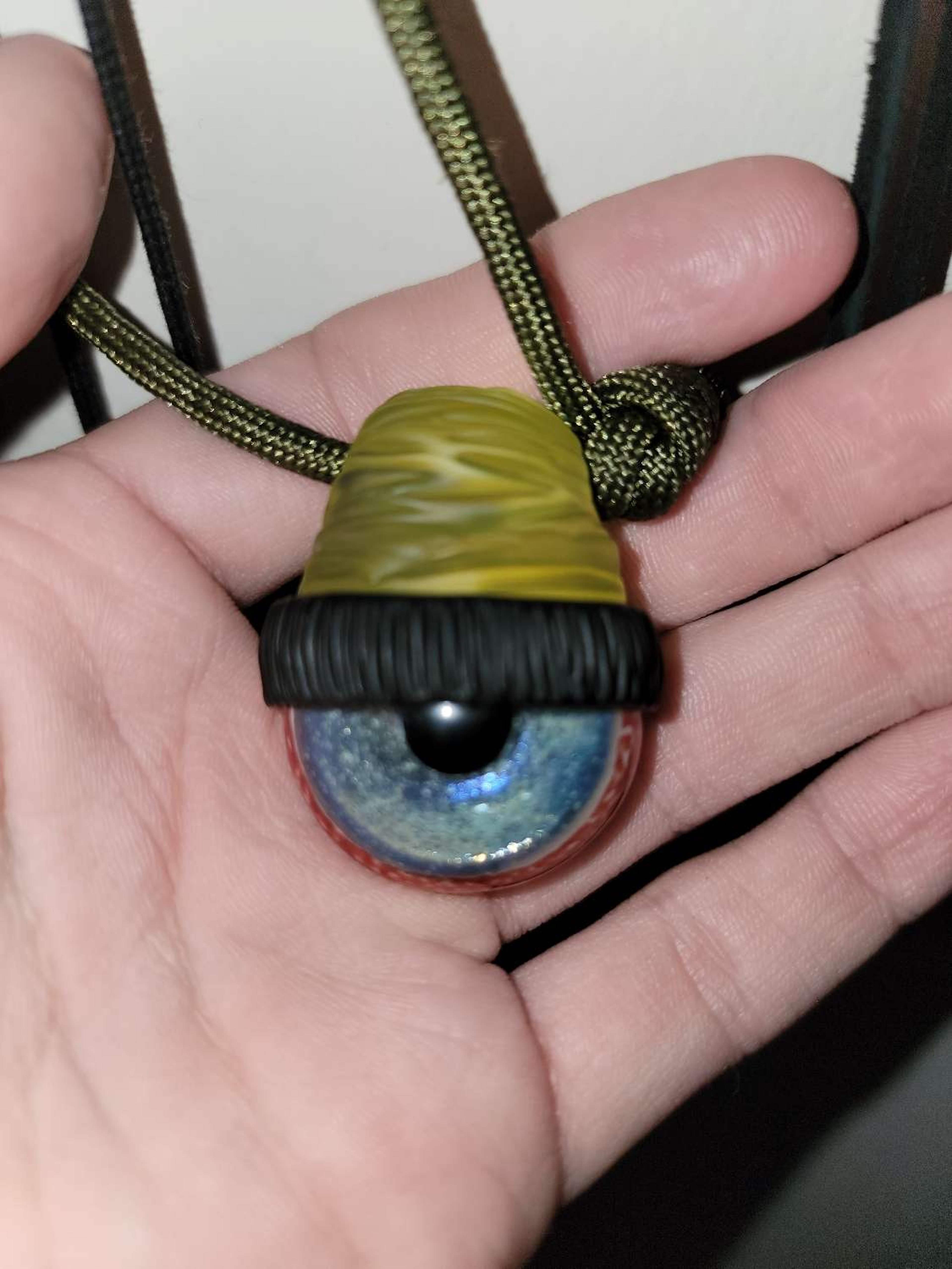 Preview pic of Junkie Glass: 
•Beanie Eye Pendant  ($100)