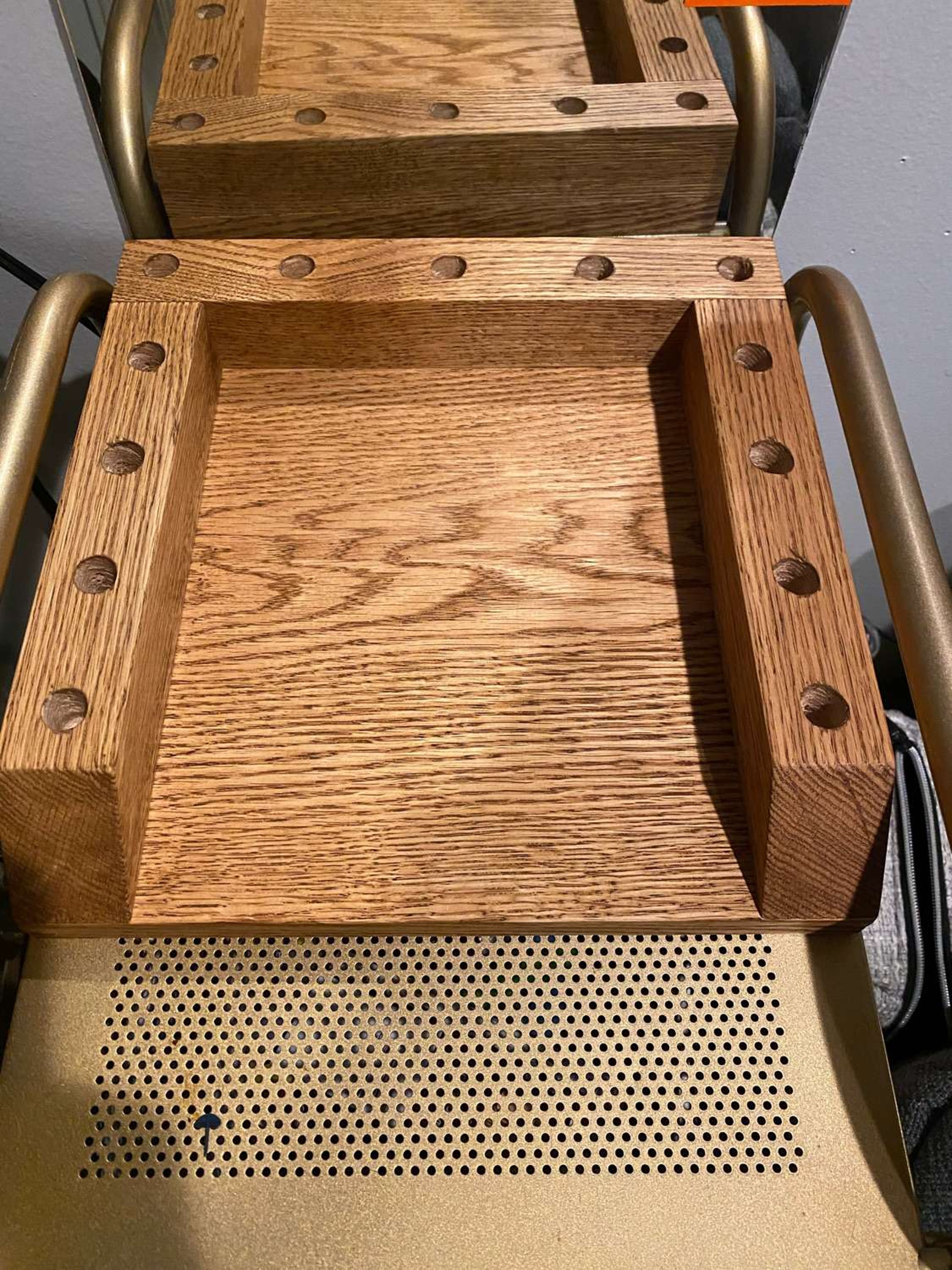Slide/bong stand image 0