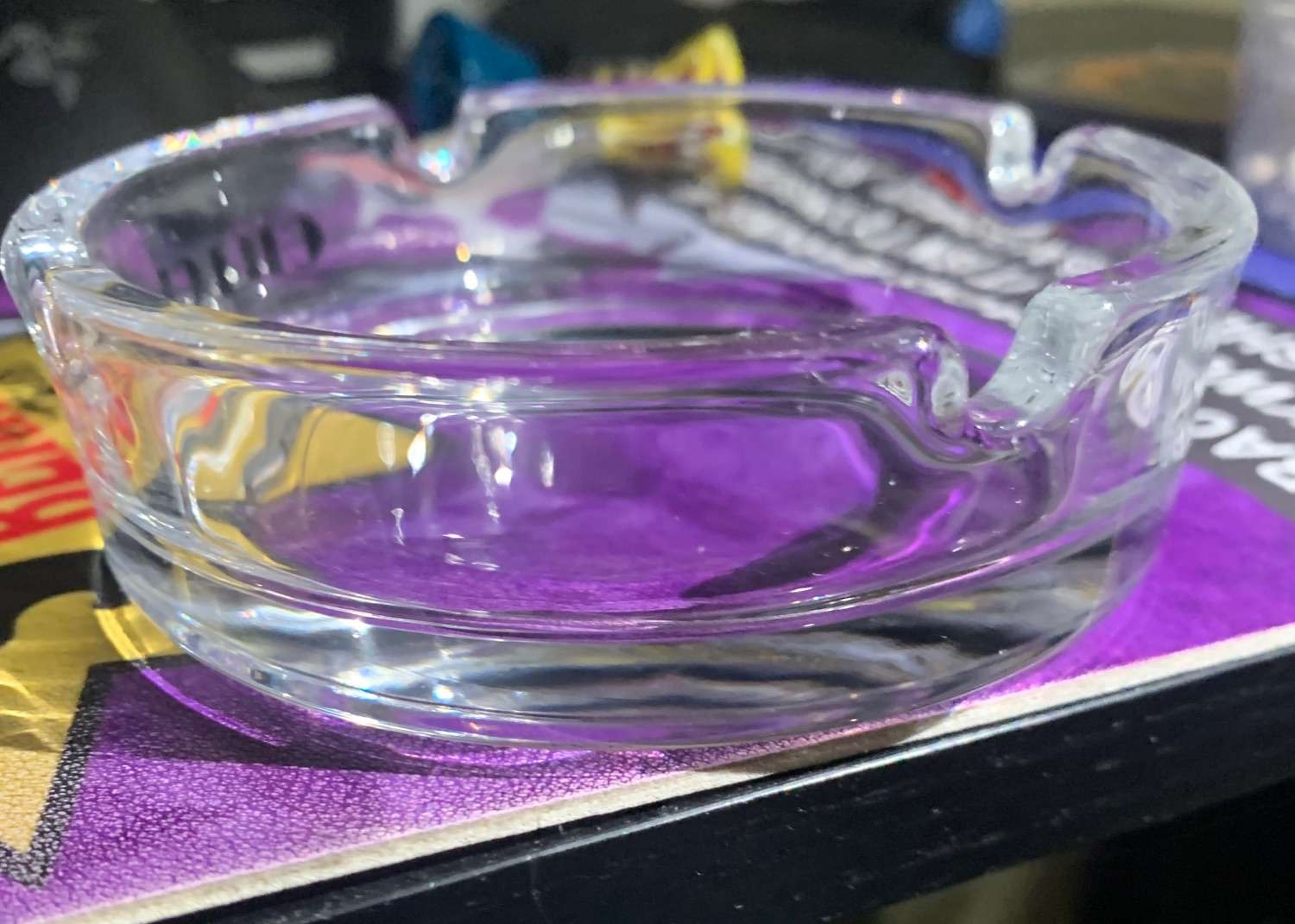 Gili Glass ash tray image 0
