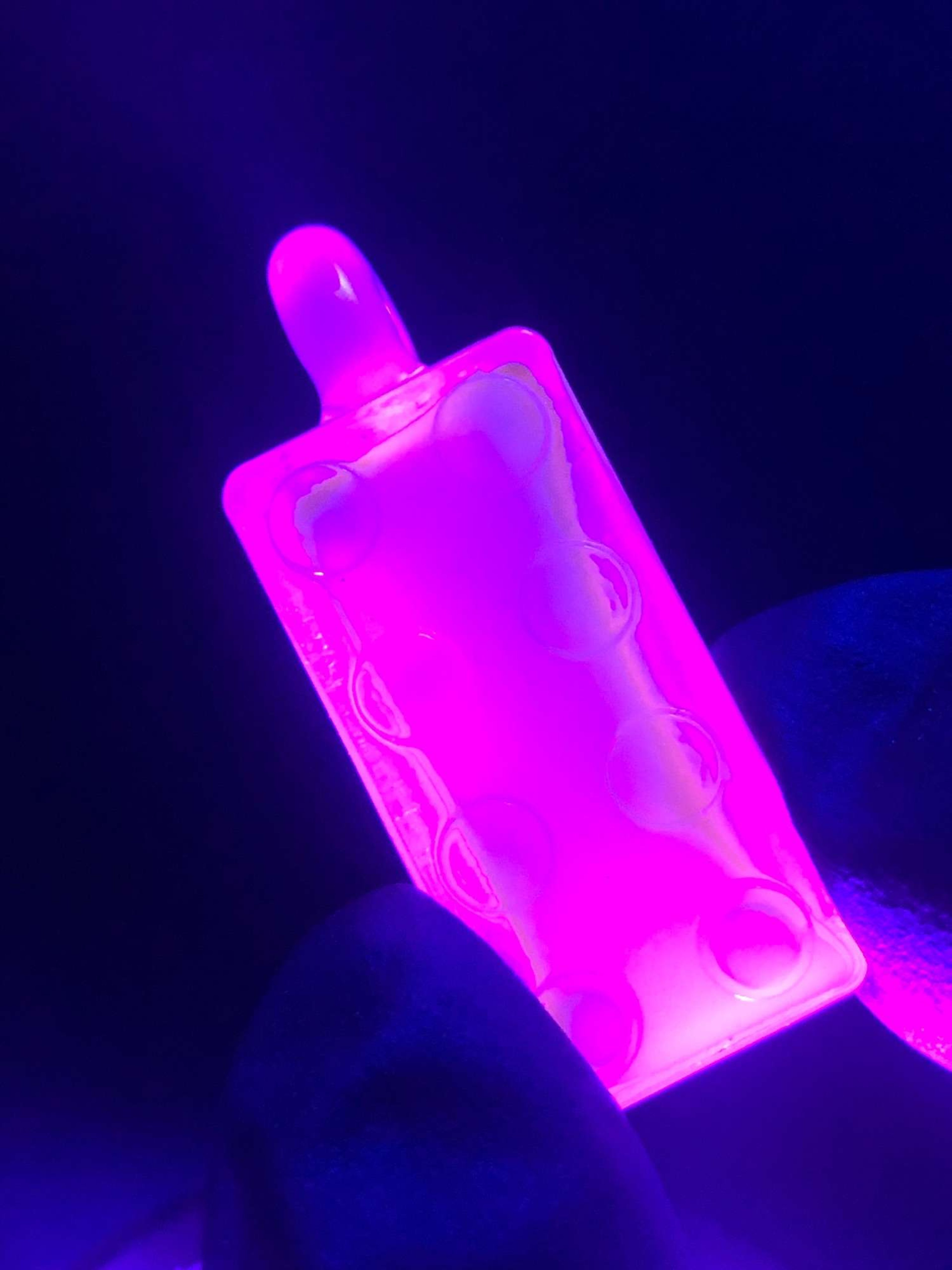 Preview pic of UV ILLEGO pendant 