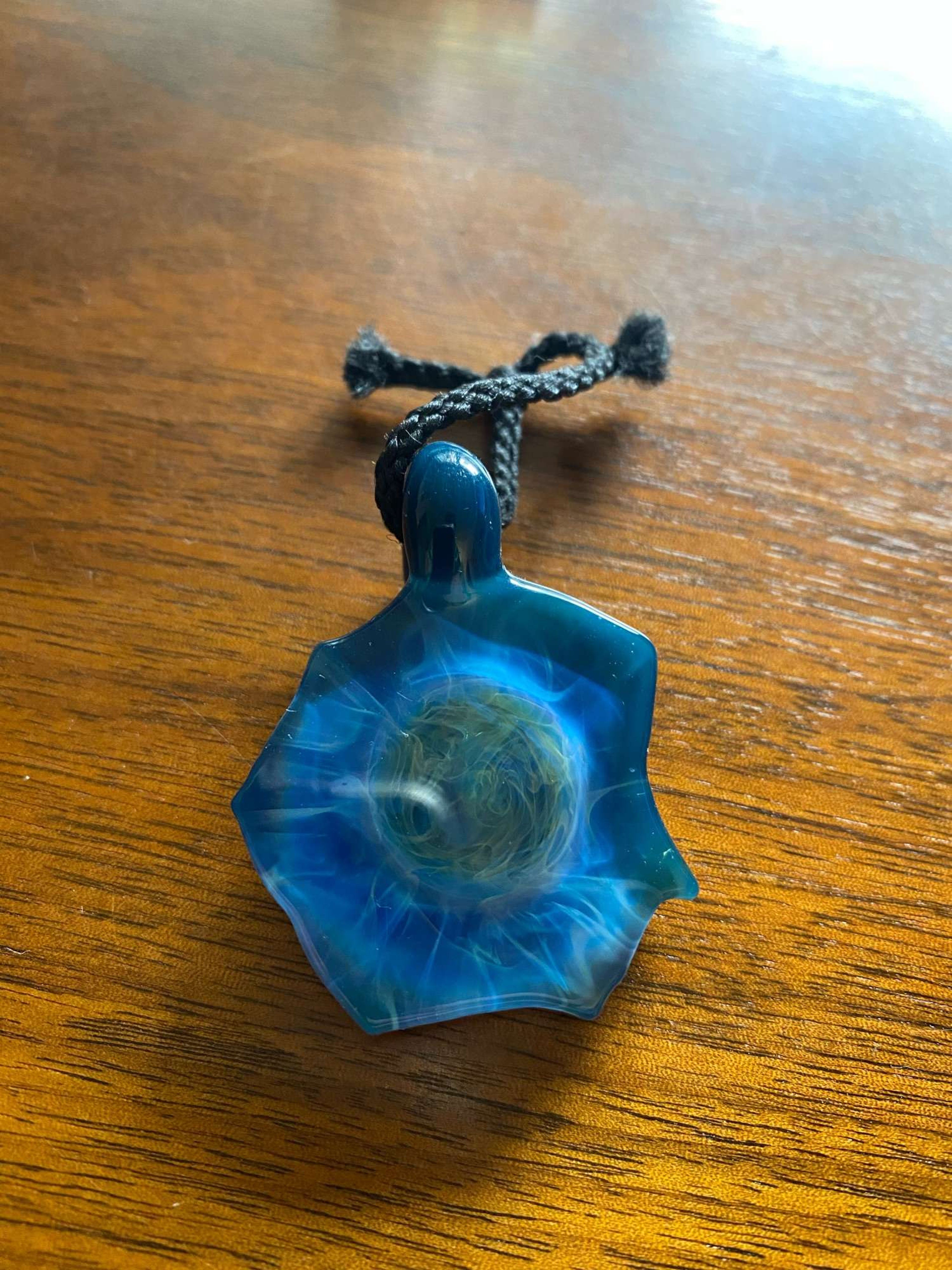 Preview pic of @beerglass 2019 blue chaos pendant 