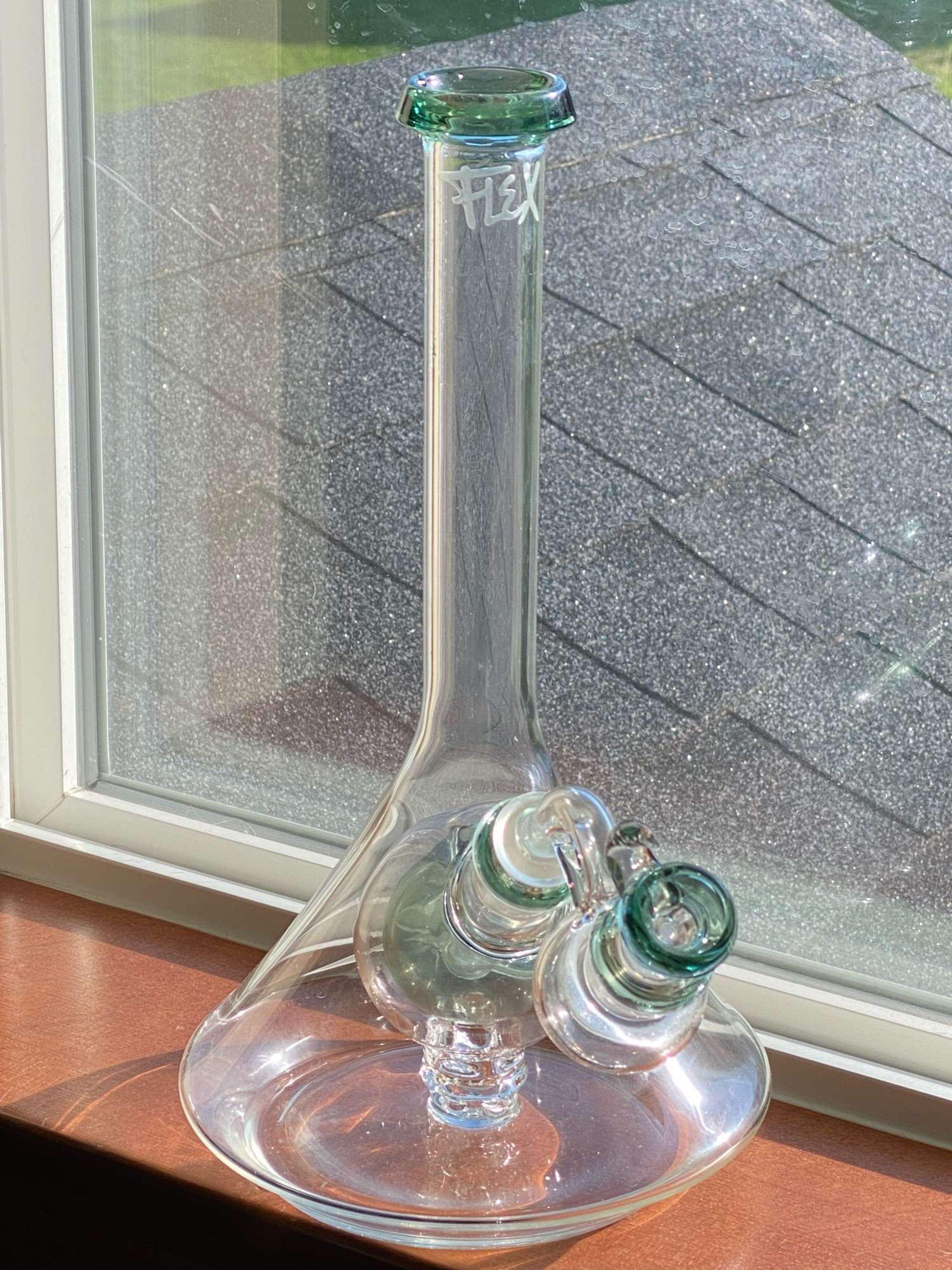 Flex Medium Innoglobe w/ Dry Catcher (Atlantis) image 0