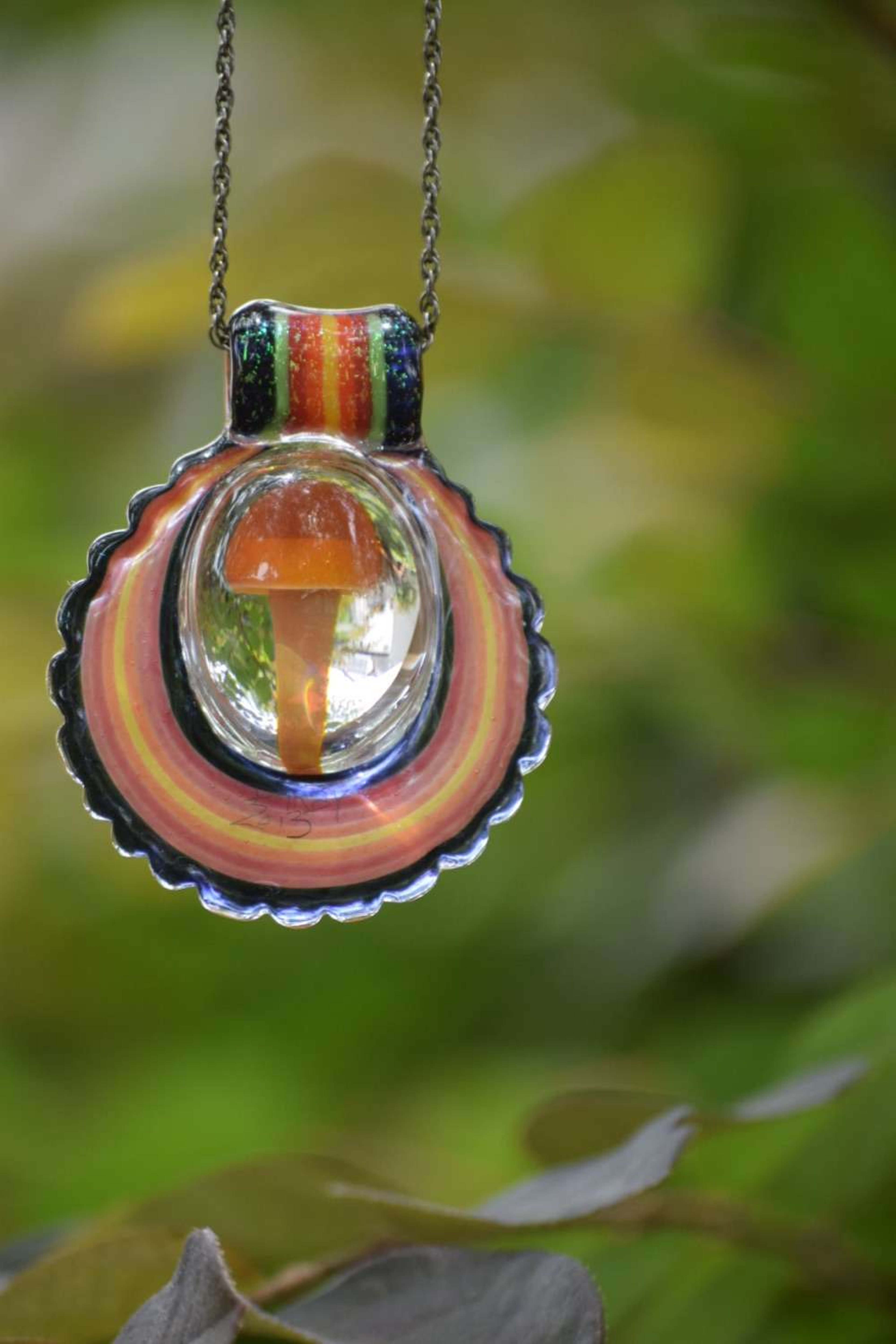 Preview pic of Darby dicro mushroom pendant