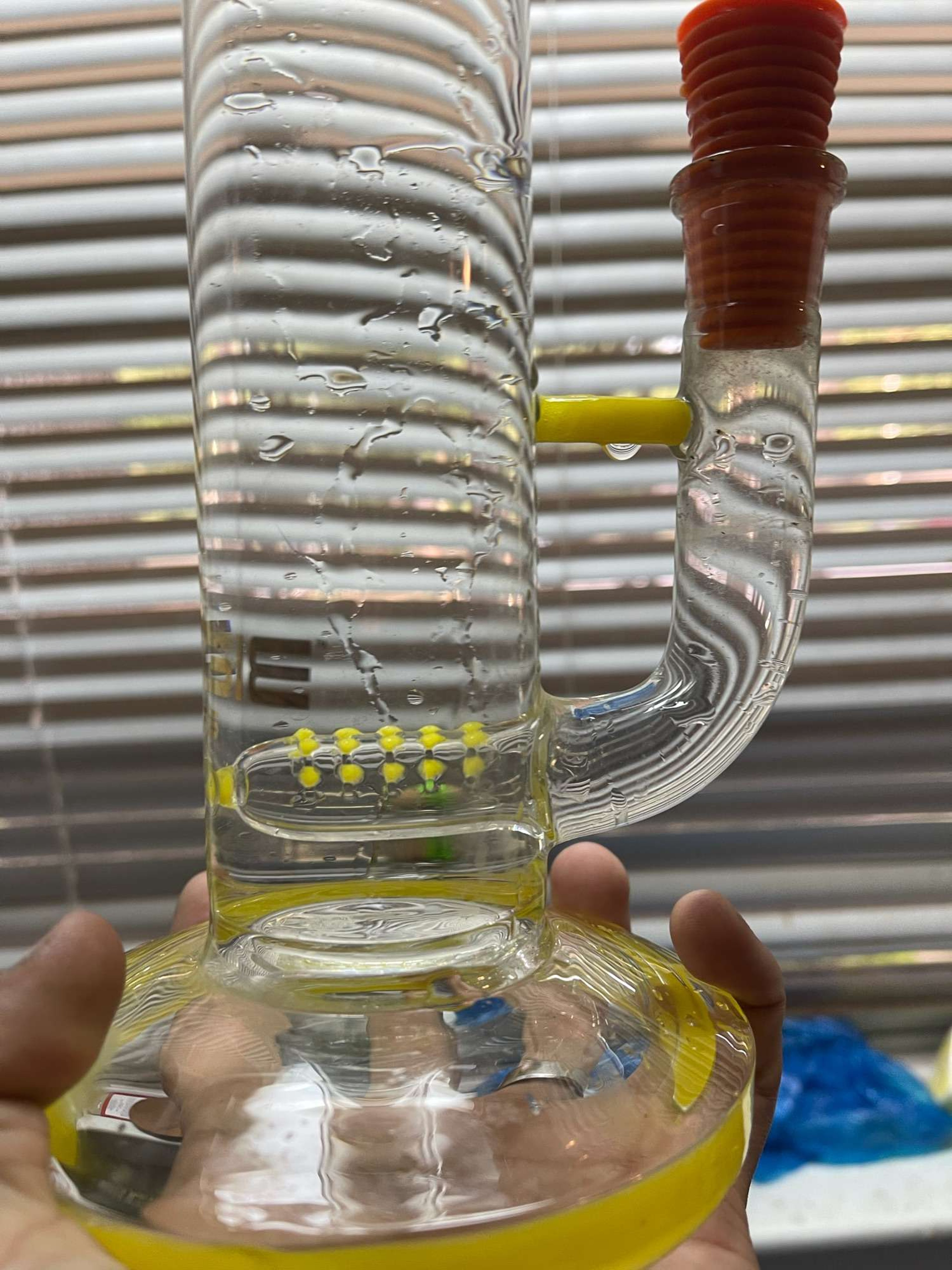 Yellow Bougie Glass Fullsized Net Toob. image 0