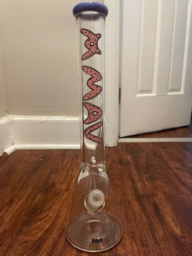 Preview pic of Mav 18 inch donut beaker