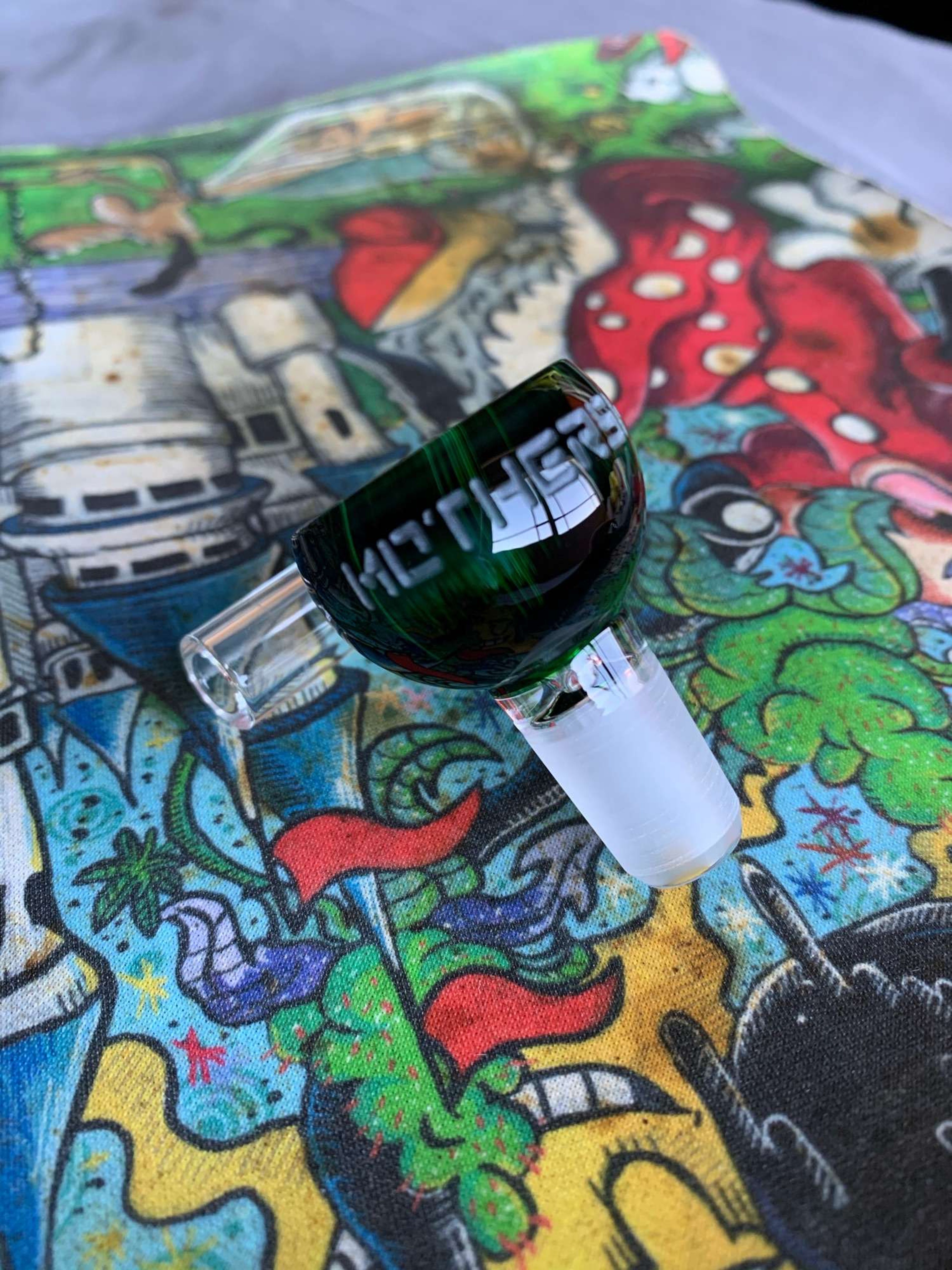 Preview pic of Green money mothership bucket with accessories 