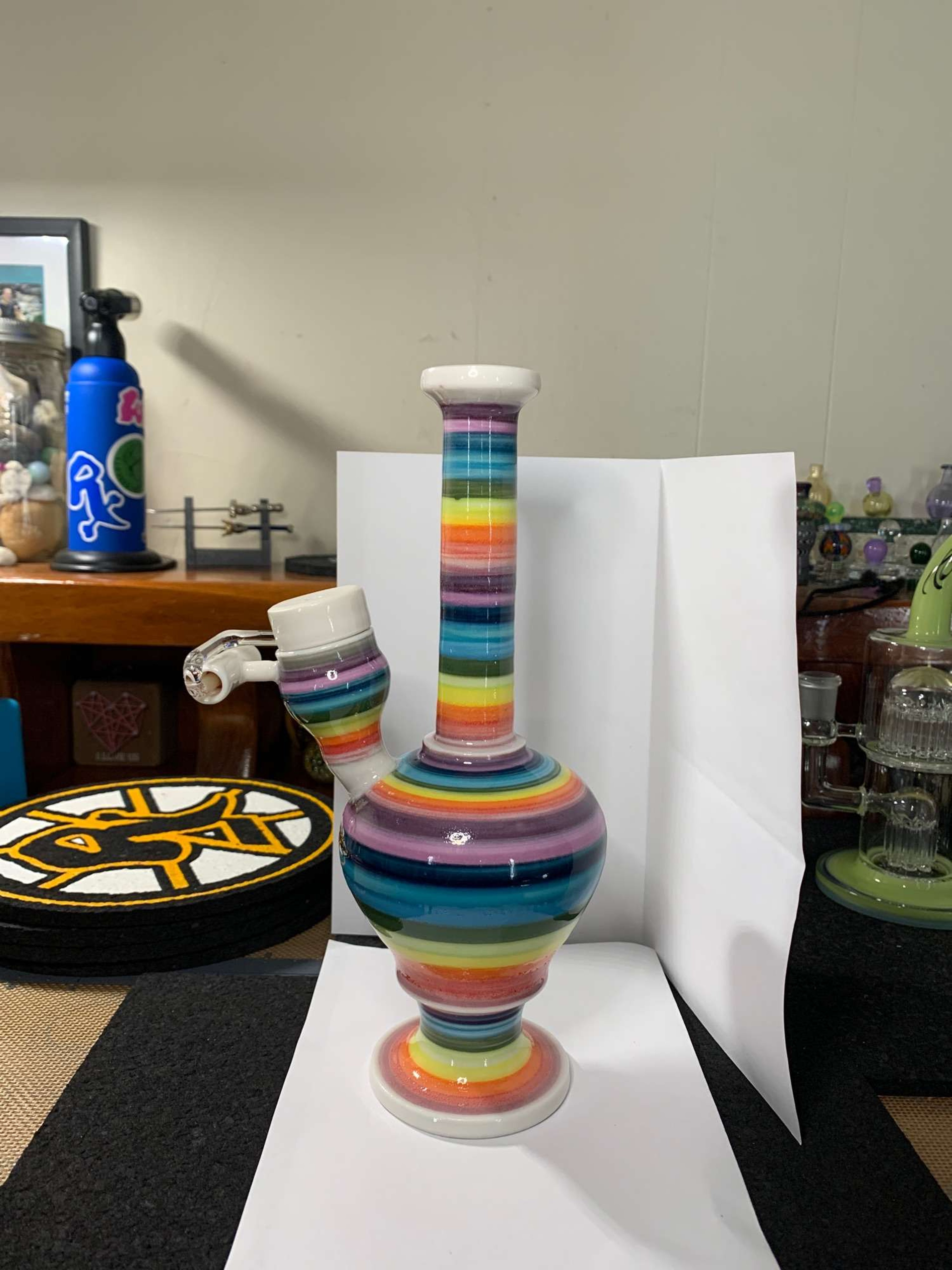 DNC porcelain rainbow encalmo with fixed honey pot and porcelain cap image 0