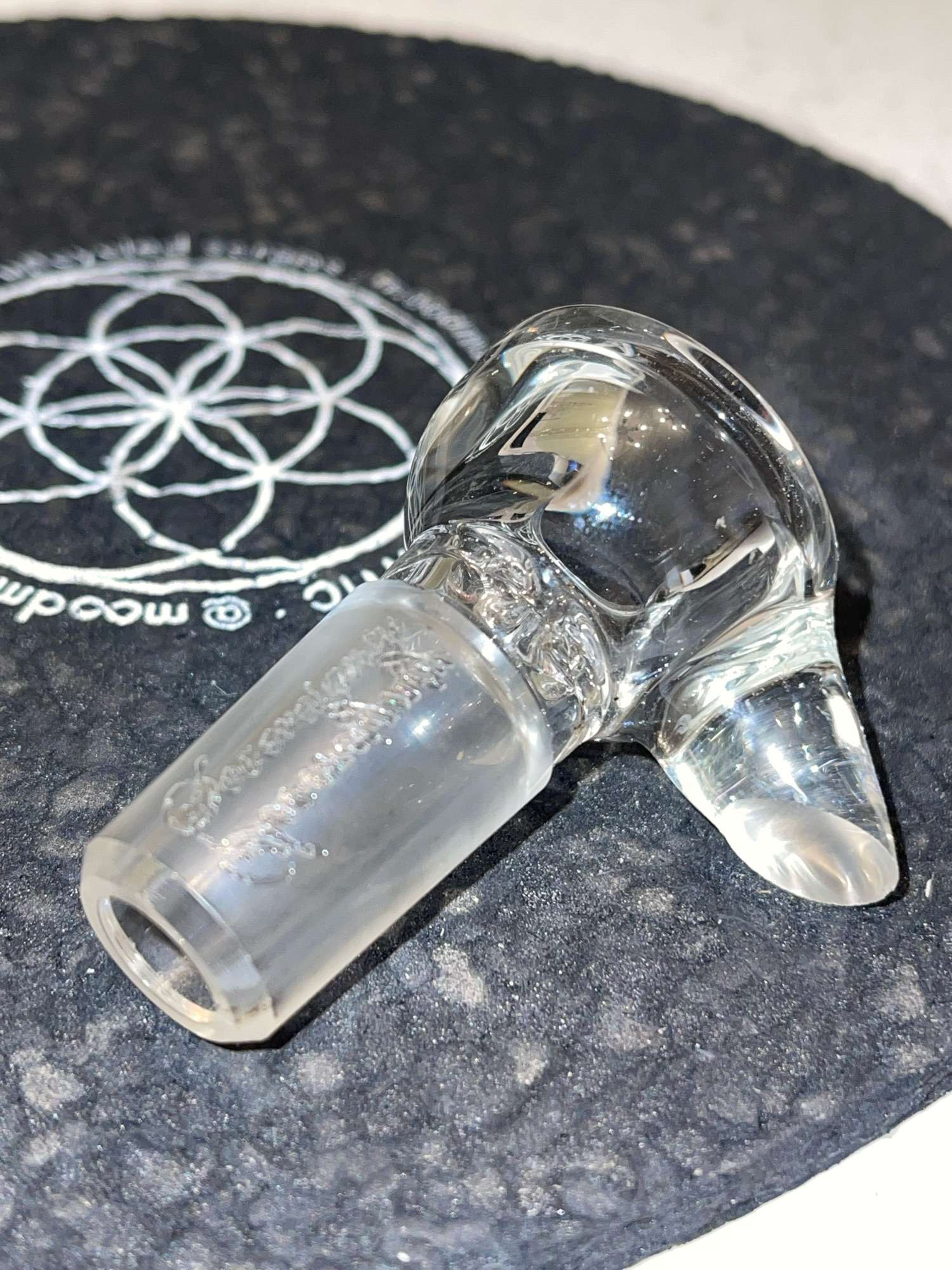 Preview pic of 18mm Sovereignty Glass Slide (chipped)