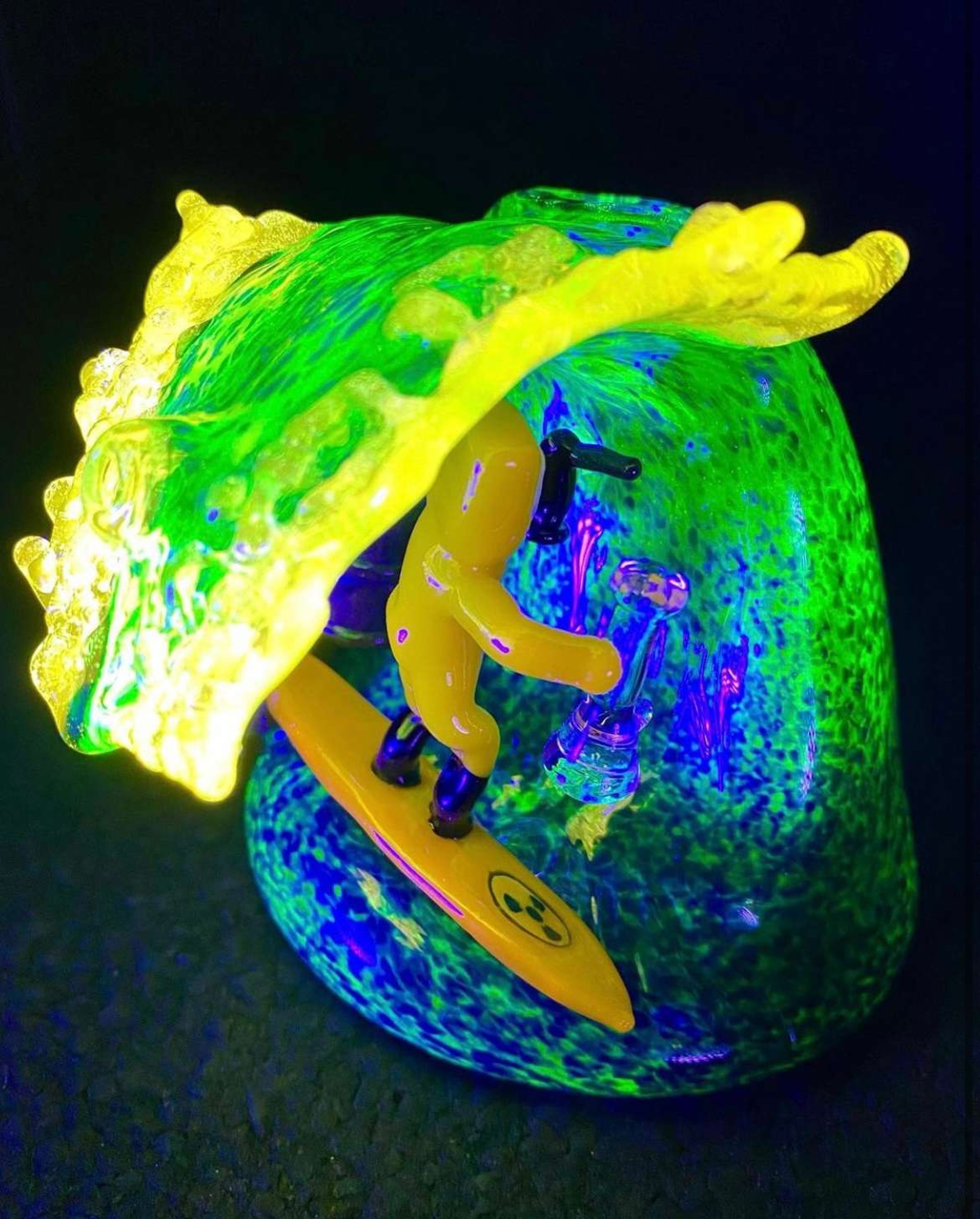 Preview pic of Black Sand Glass x Mattvison Glass Rig