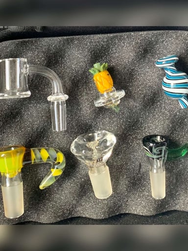 Preview pic of Bunch of Glass