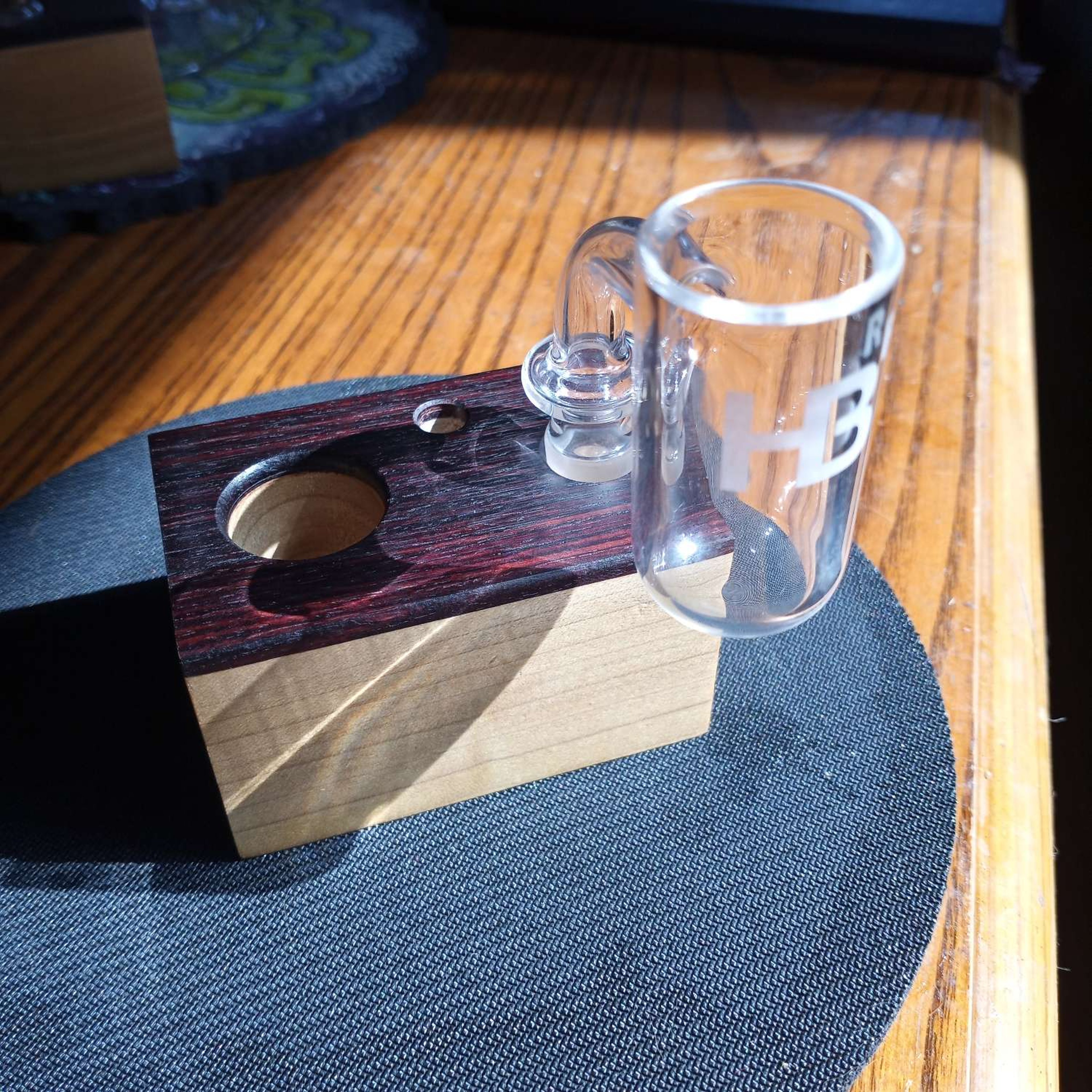 Preview pic of Joel Halen rb with custom stand 