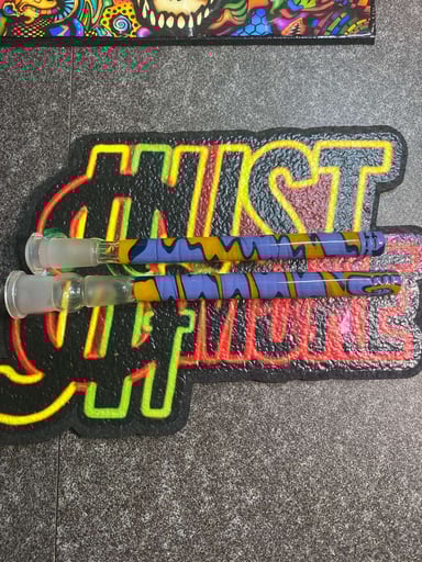 Preview pic of Auraelia Glass Yellow And Purple Downstems