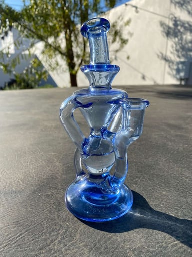 Preview pic of Custom Blue Recycler made by @glassfoyohash