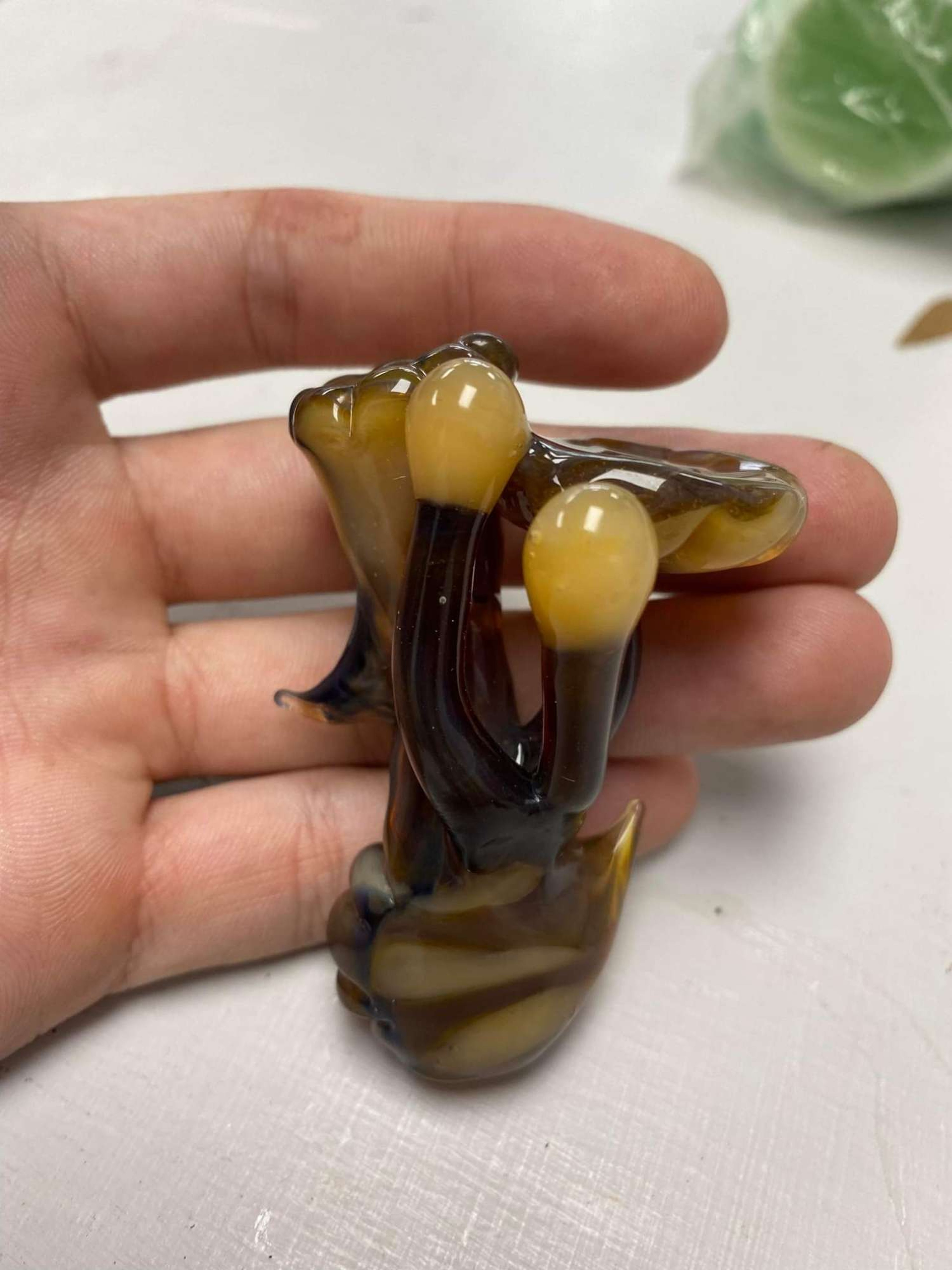 Shroomy chillum image 0