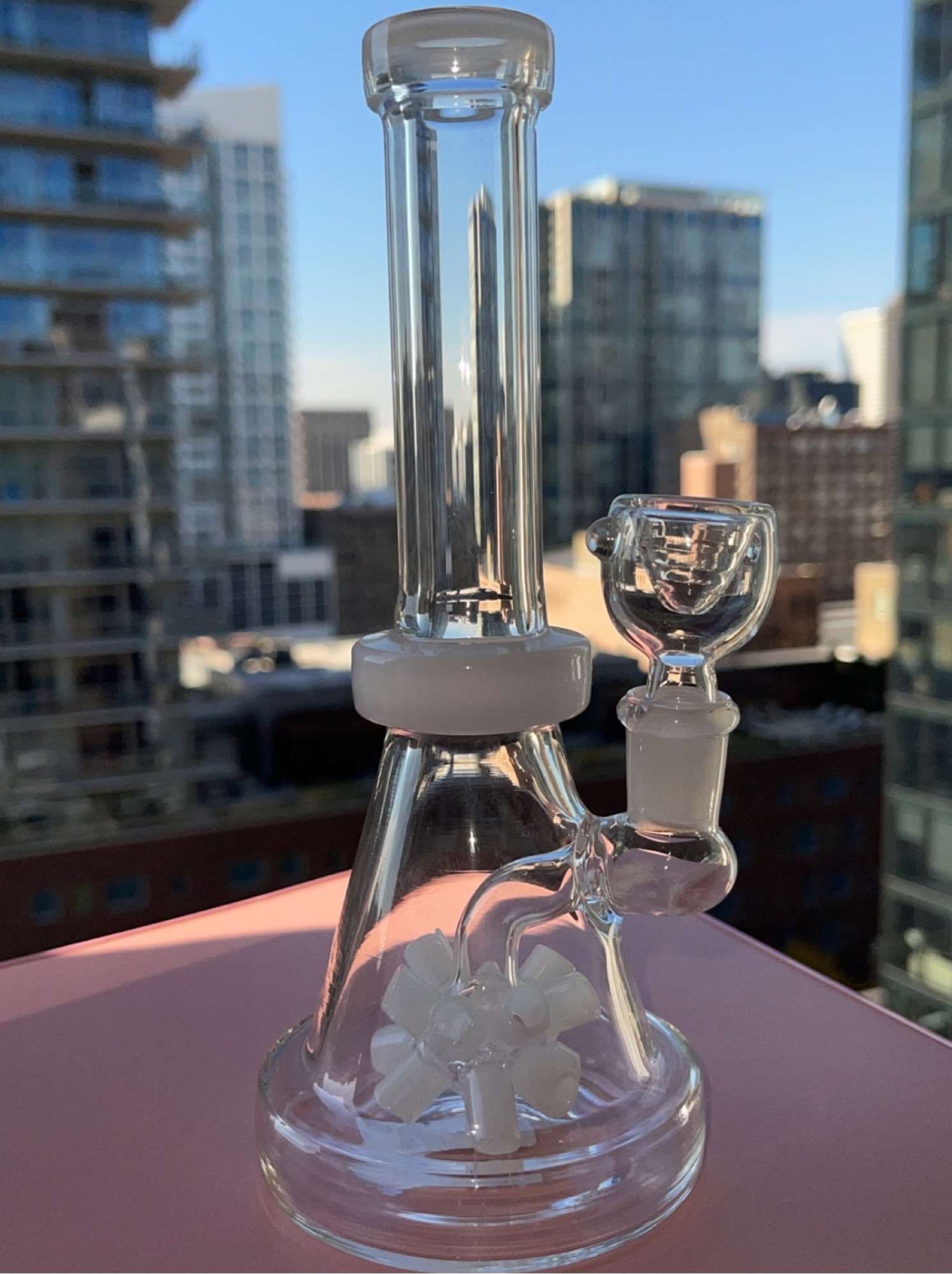 White cell rig image 0