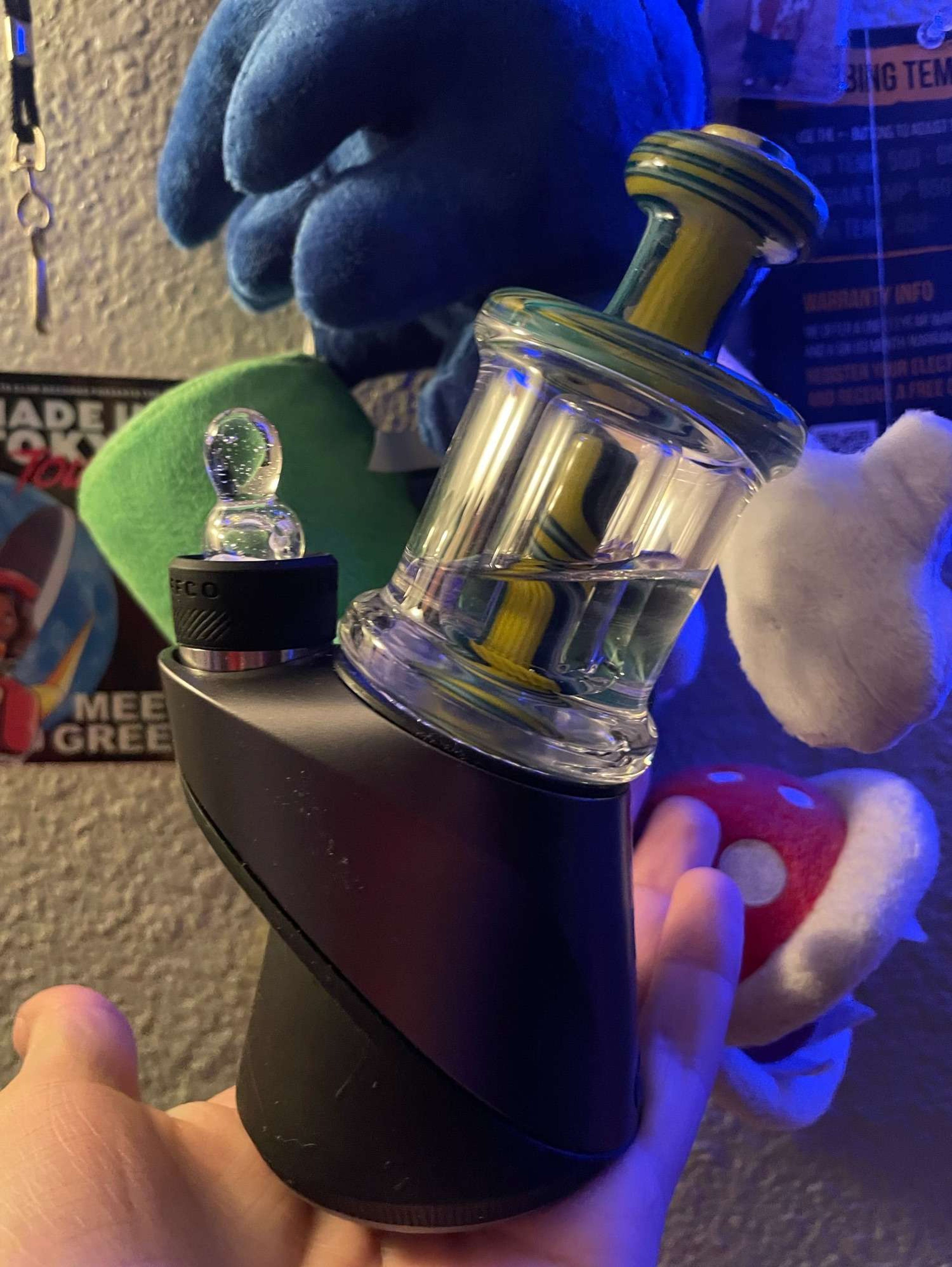 Preview pic of Puffco custom glass peice 