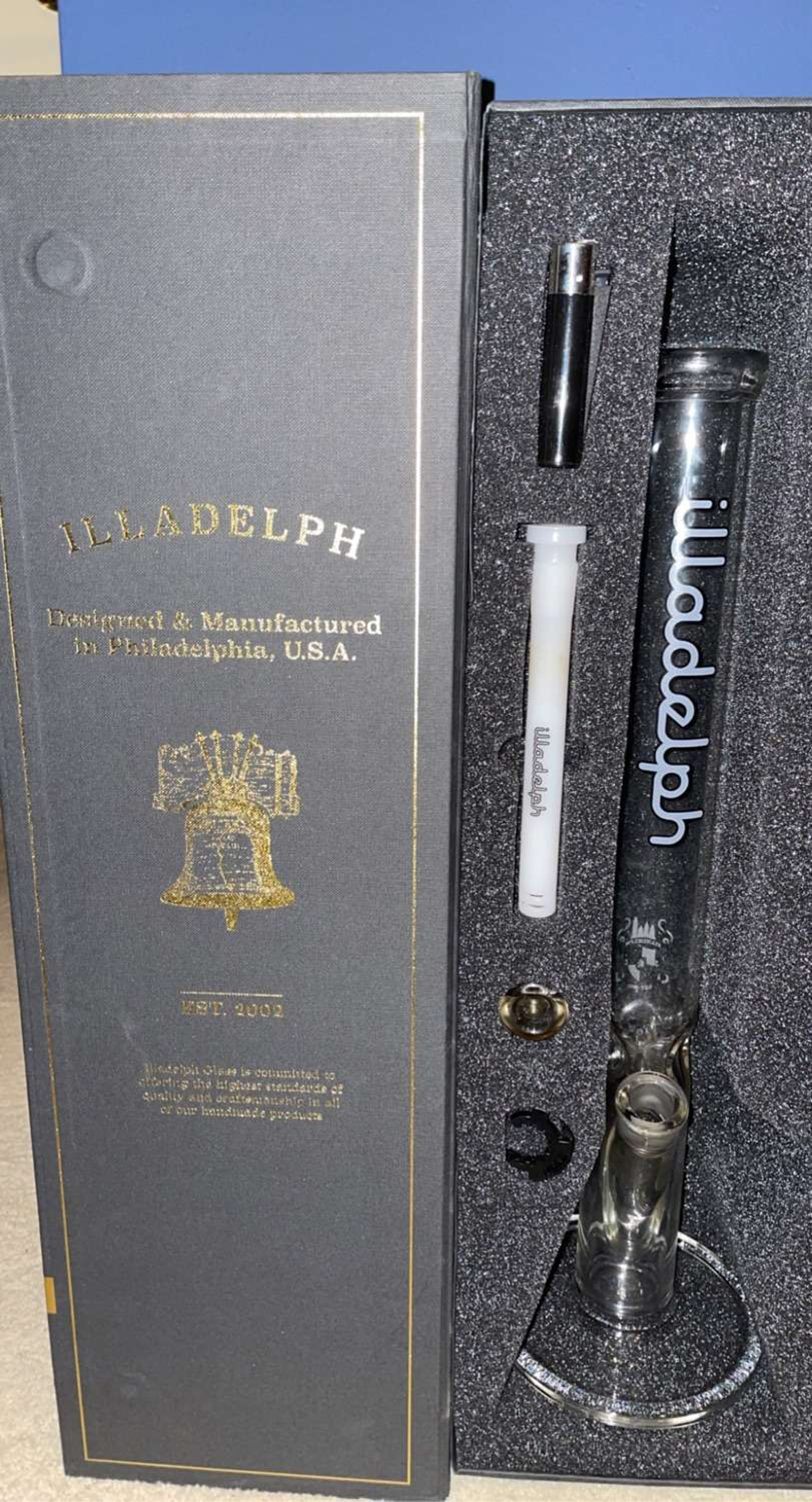 Preview pic of Illadelph Medium Straight Tube