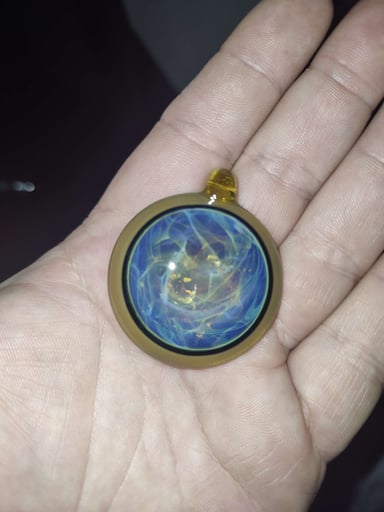 Preview pic of Beer glass pendant