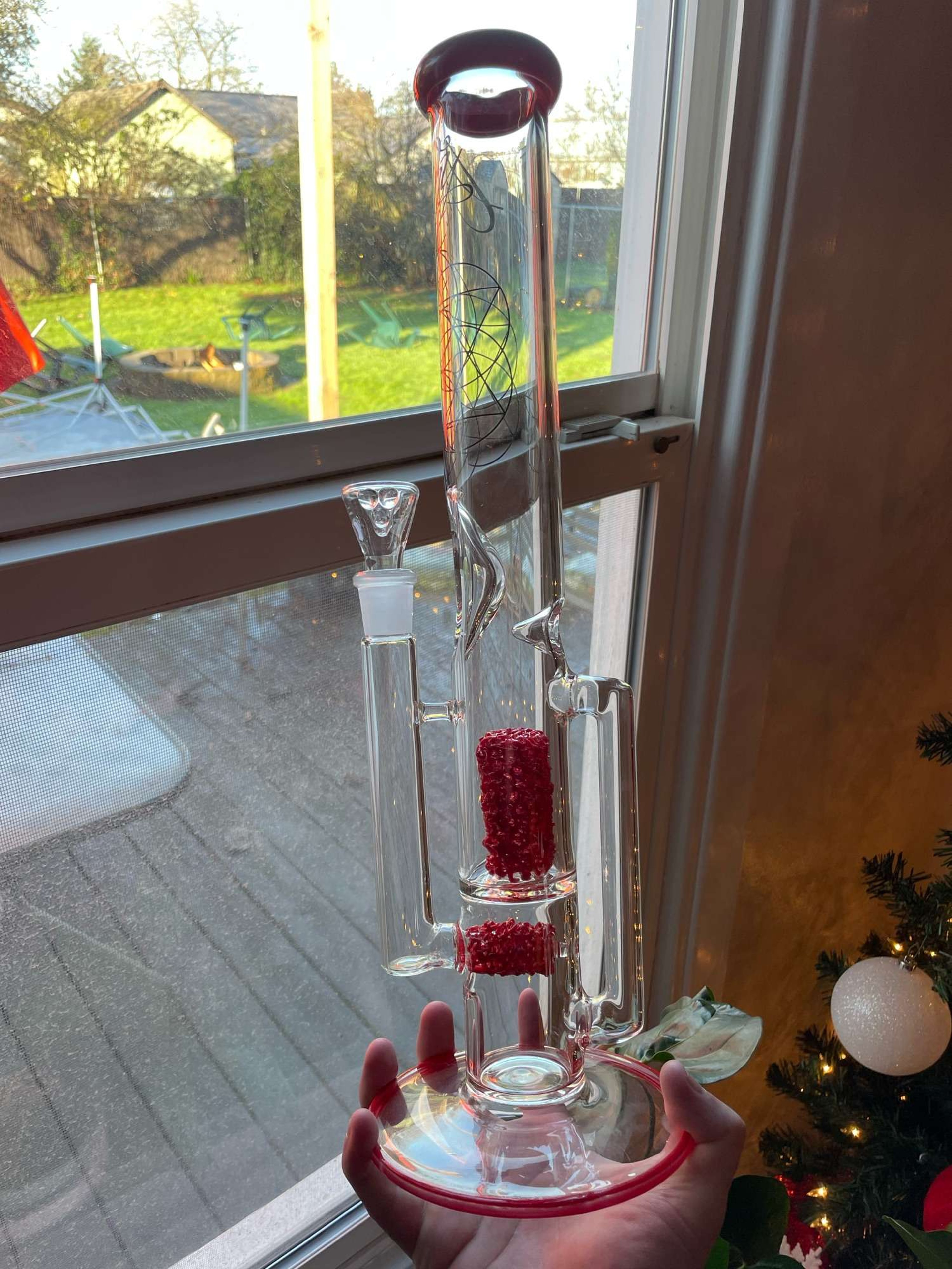 Preview pic of Envy Glass Pop Rocks Treecycler