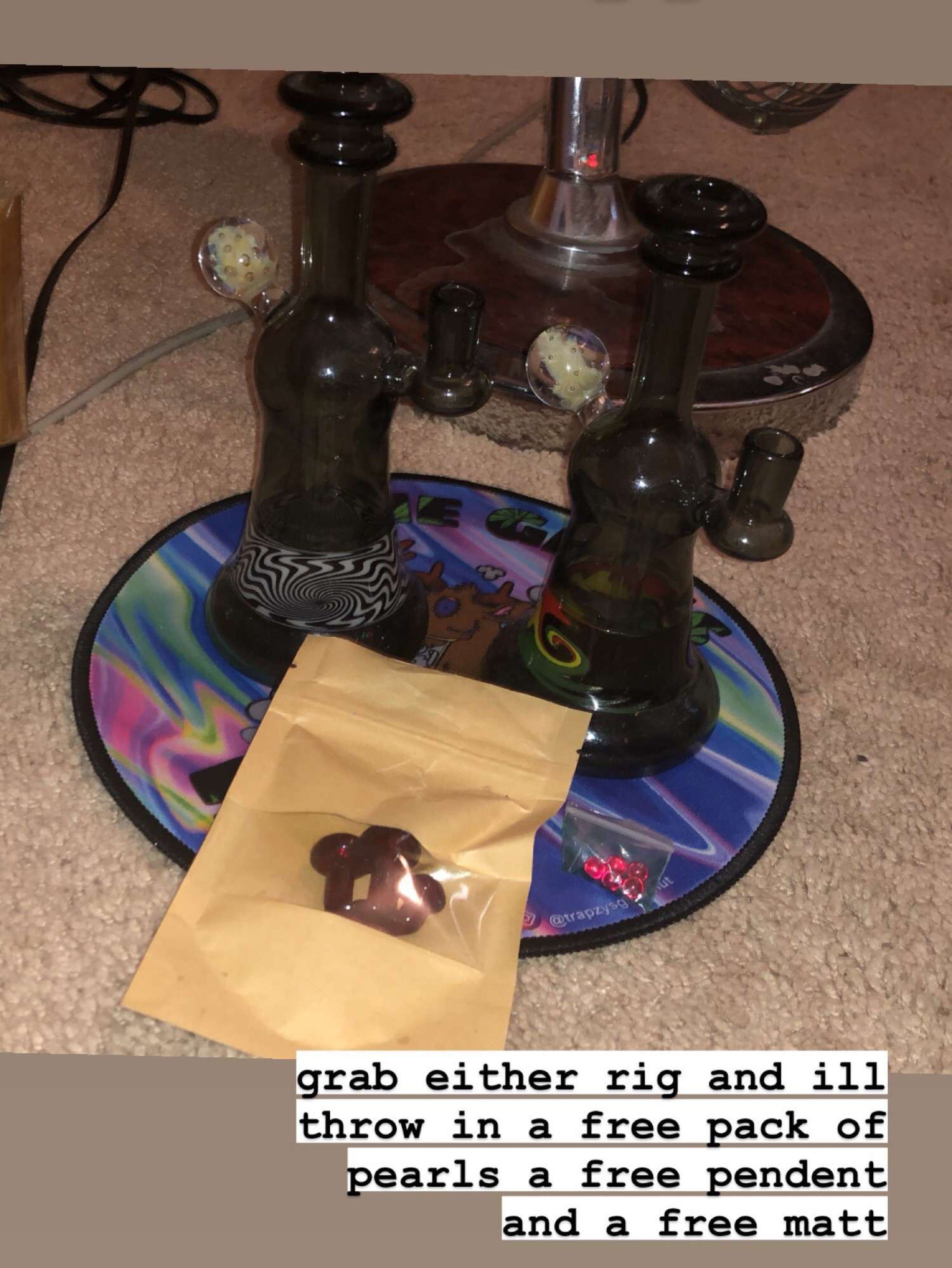 Preview pic of 10mm sohipglass rig $150 shipped