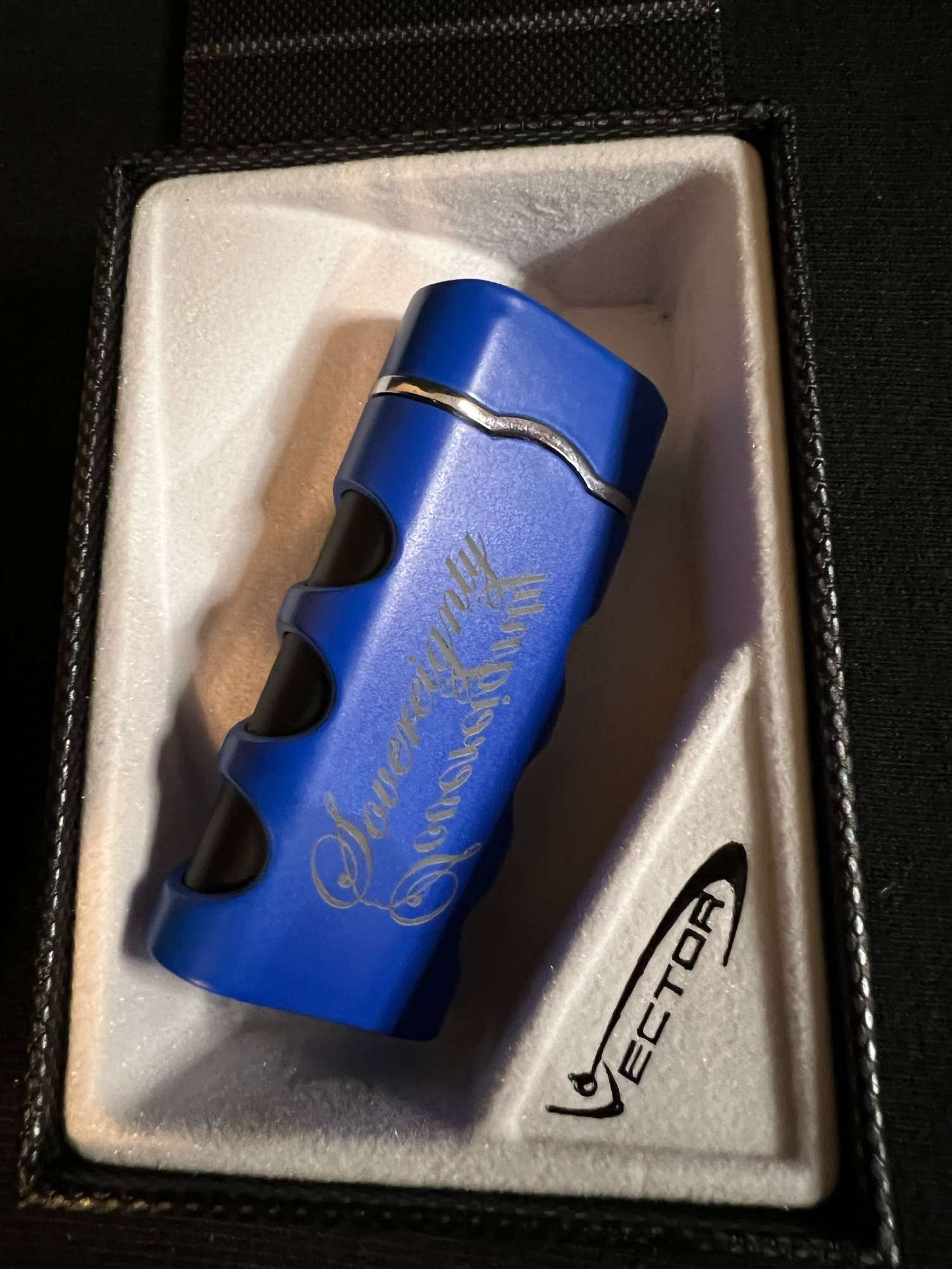 Preview pic of Sovereignty Caddie Single Flame Vector