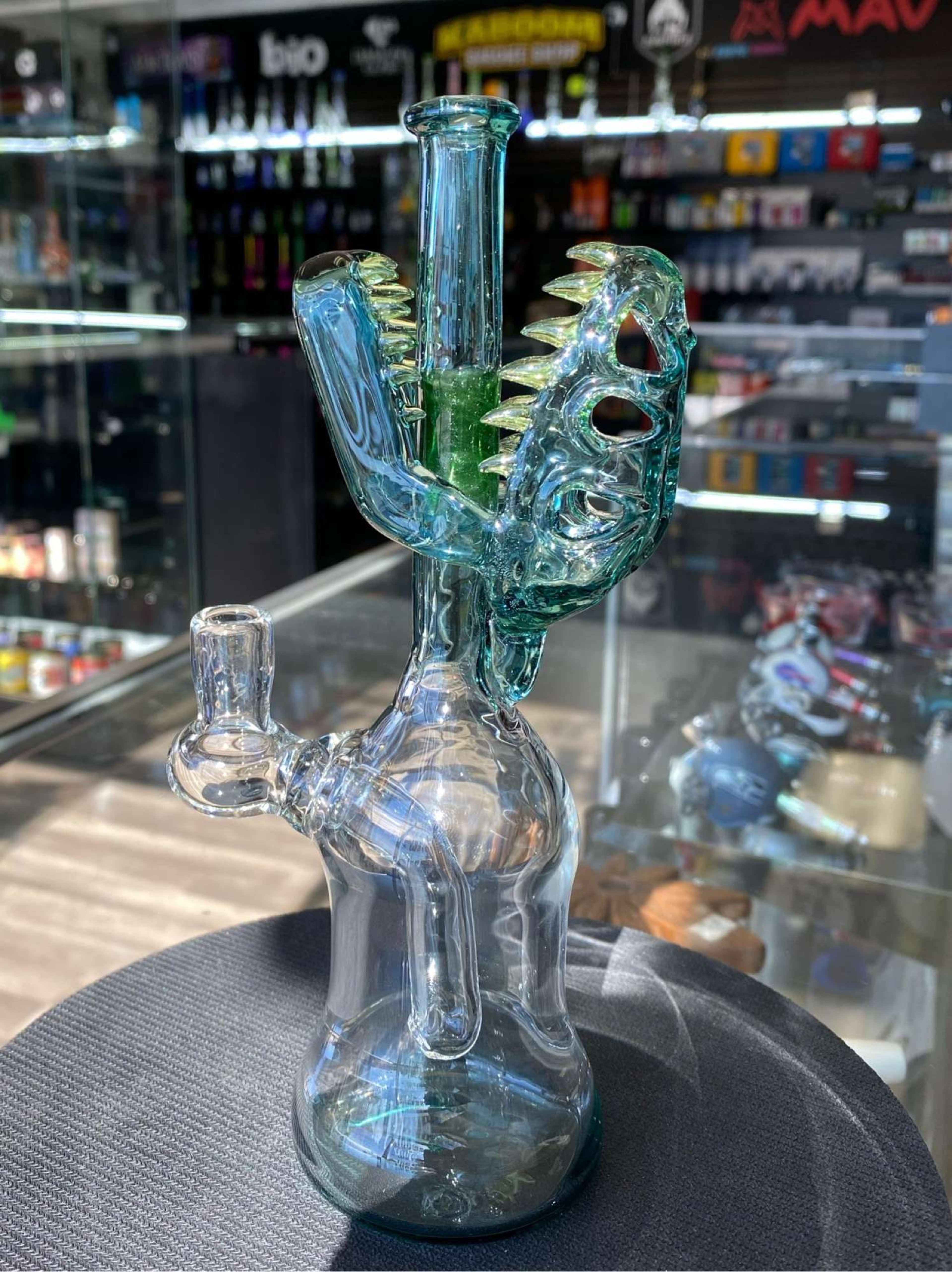 Preview pic of Kerm glass - Dino skull jammer